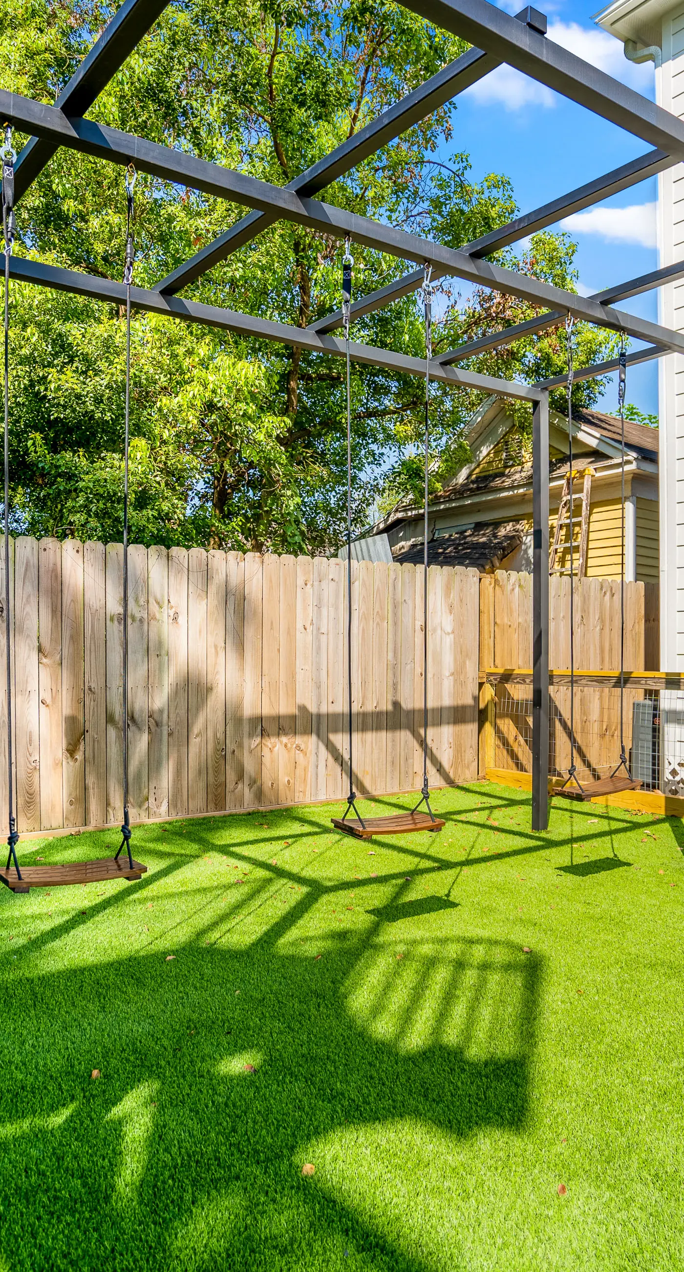 Avocado Container at EADO Juicebox