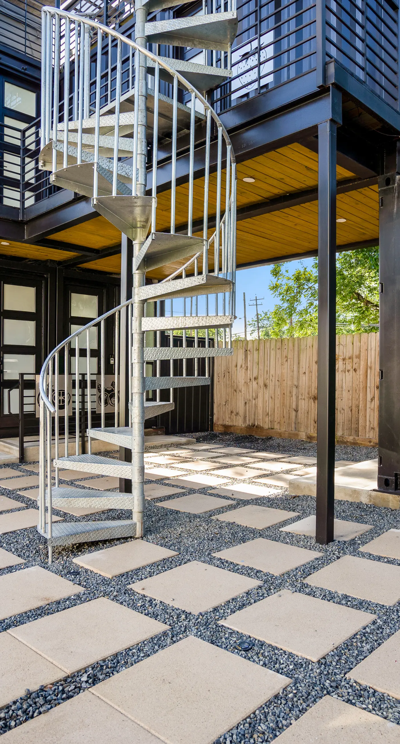 Avocado Container at EADO Juicebox