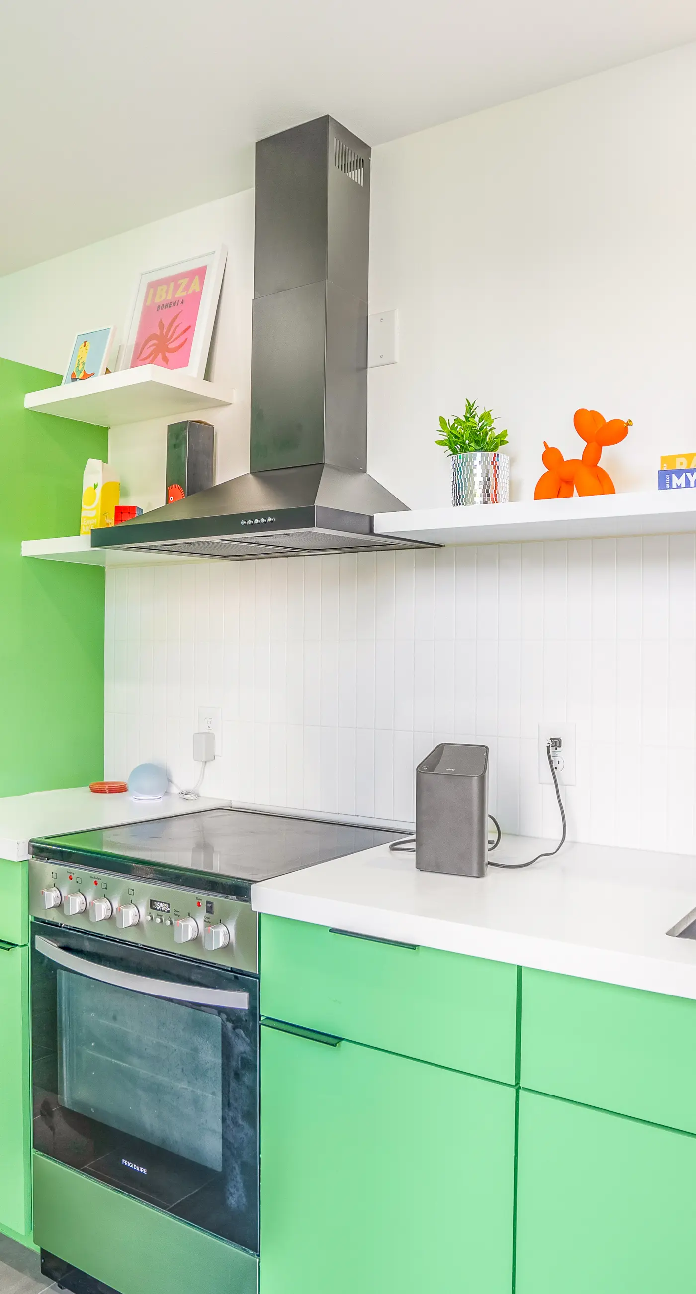 Avocado Container at EADO Juicebox