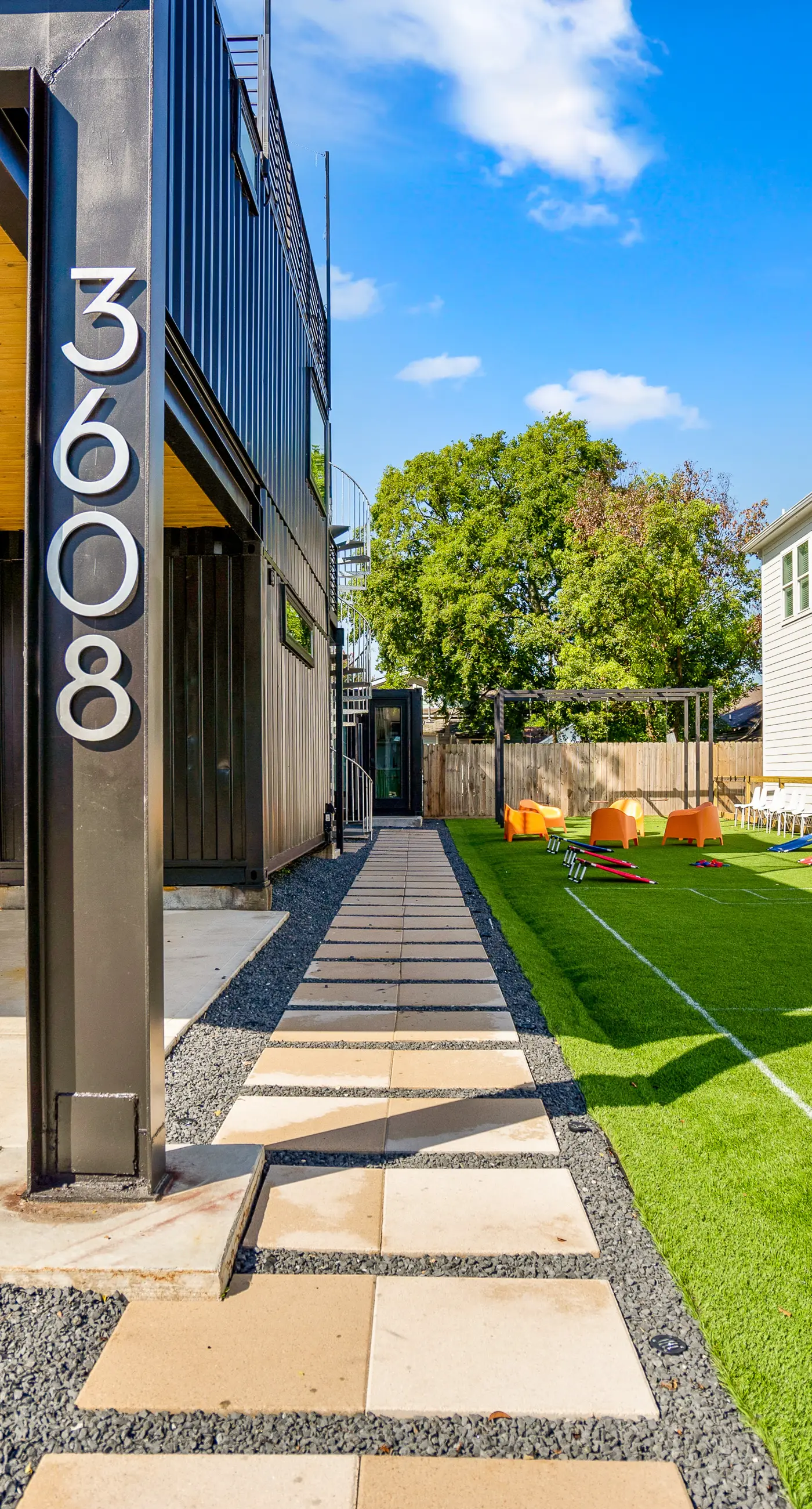 Blueberry Container at EADO Juicebox