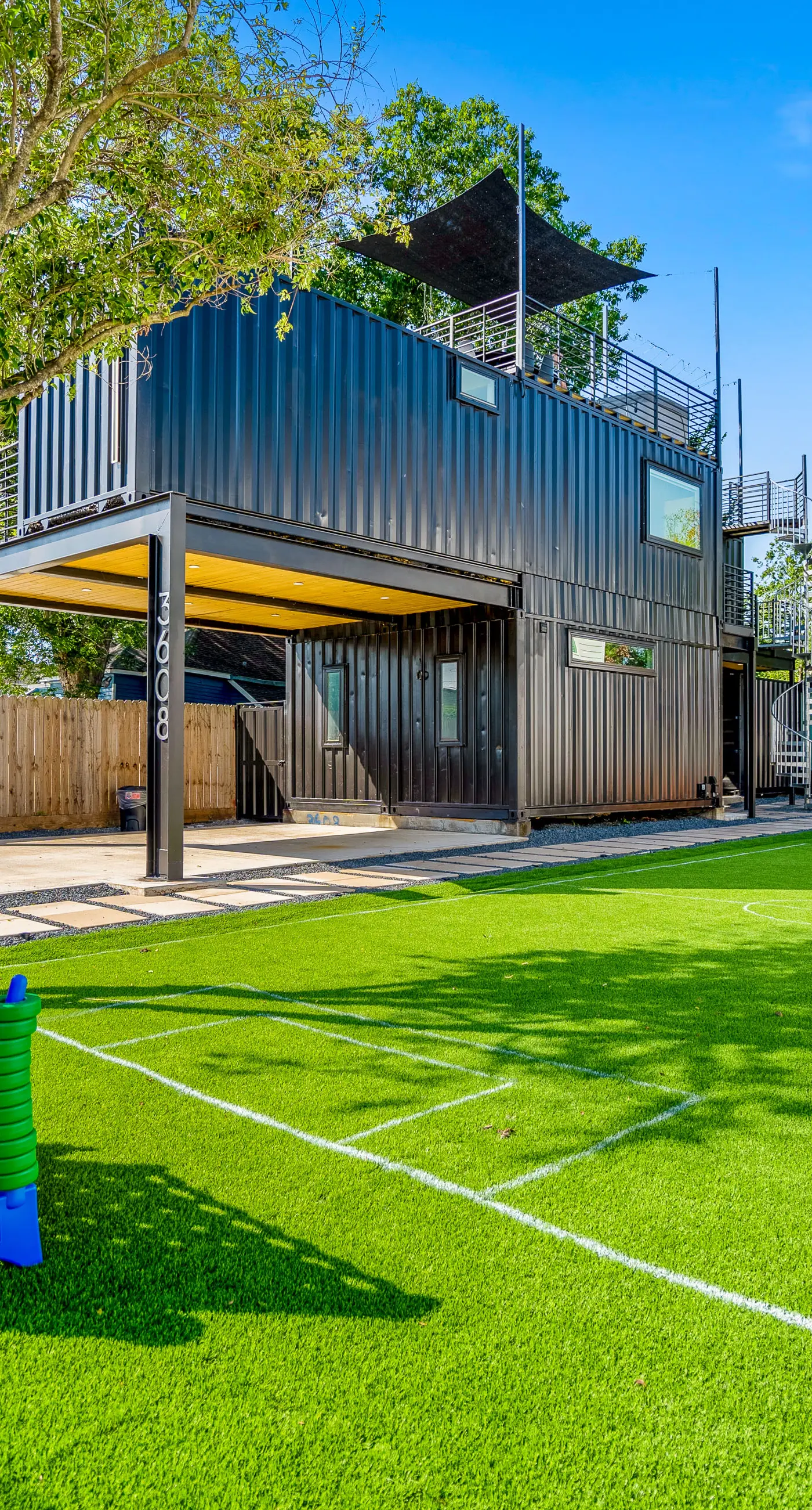 Blueberry Container at EADO Juicebox