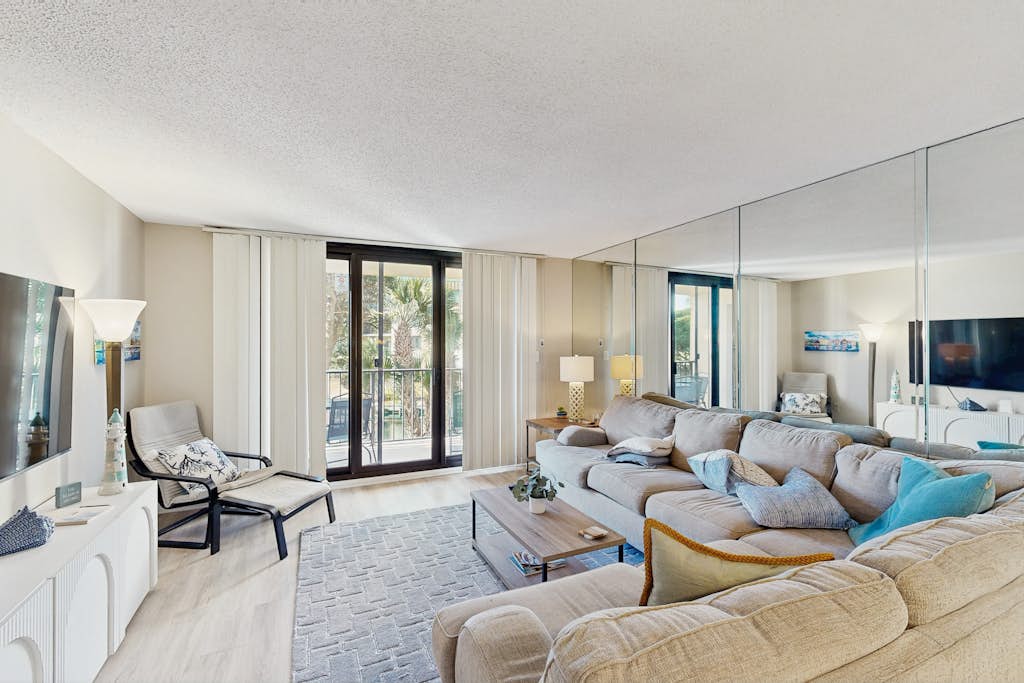 Family-Friendly Condo with Shared Pools, Hot Tub & Private Resort Beach — Hilton Head, SC — vacation rental