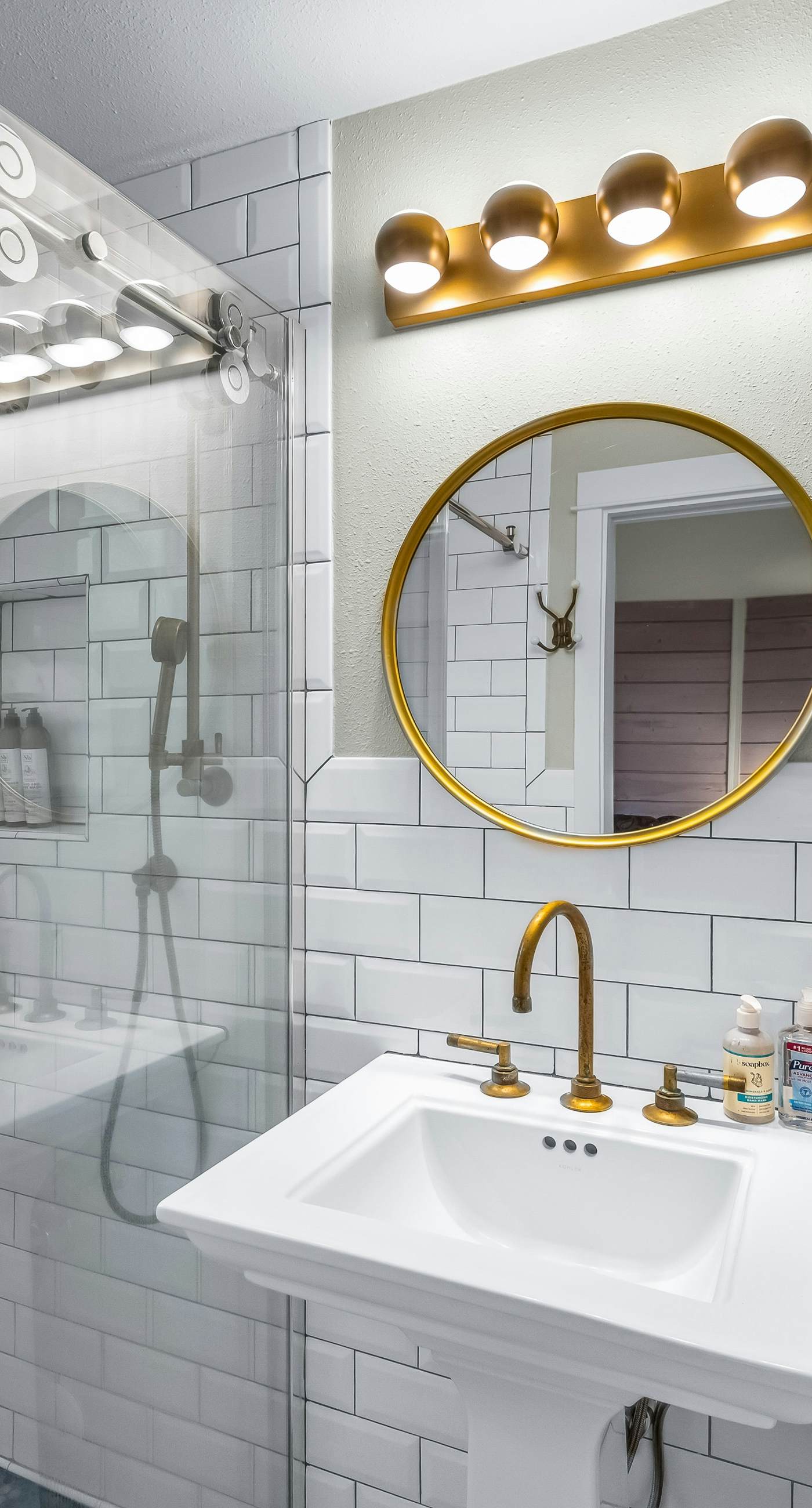 Shaws Cove Beachouse