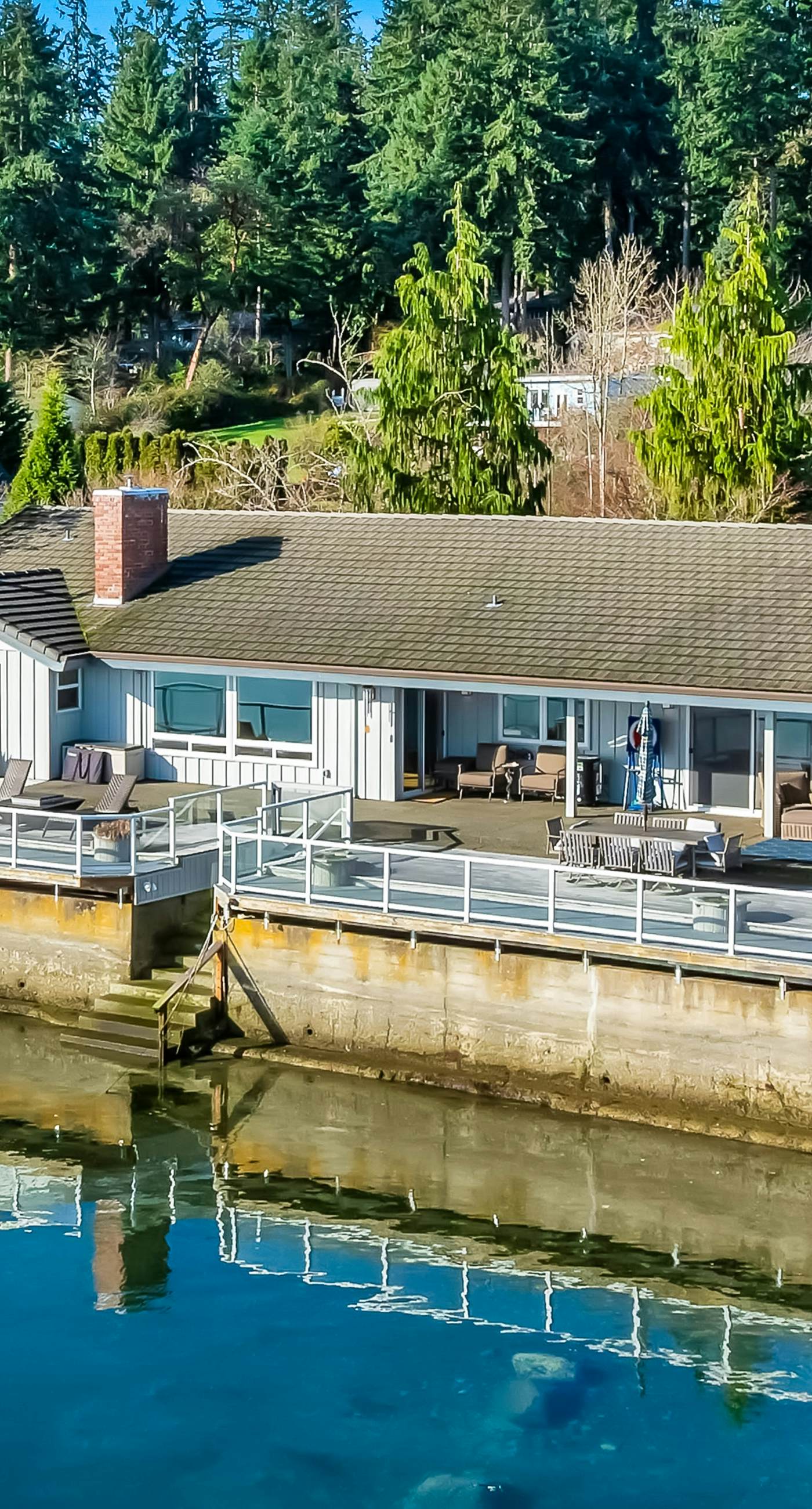 Shaws Cove Beachouse