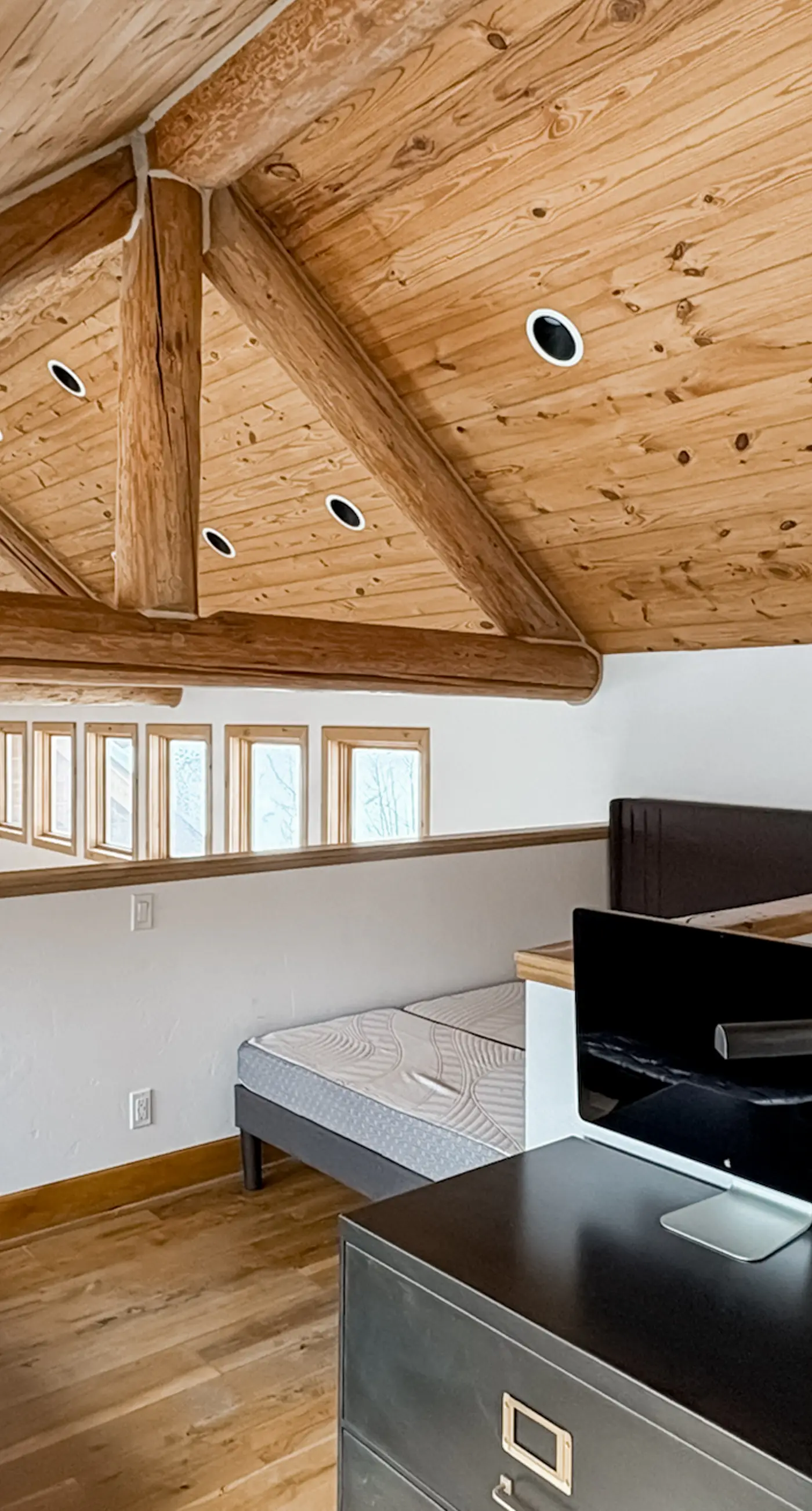 Palmyra 94 - Mountain Tranquility