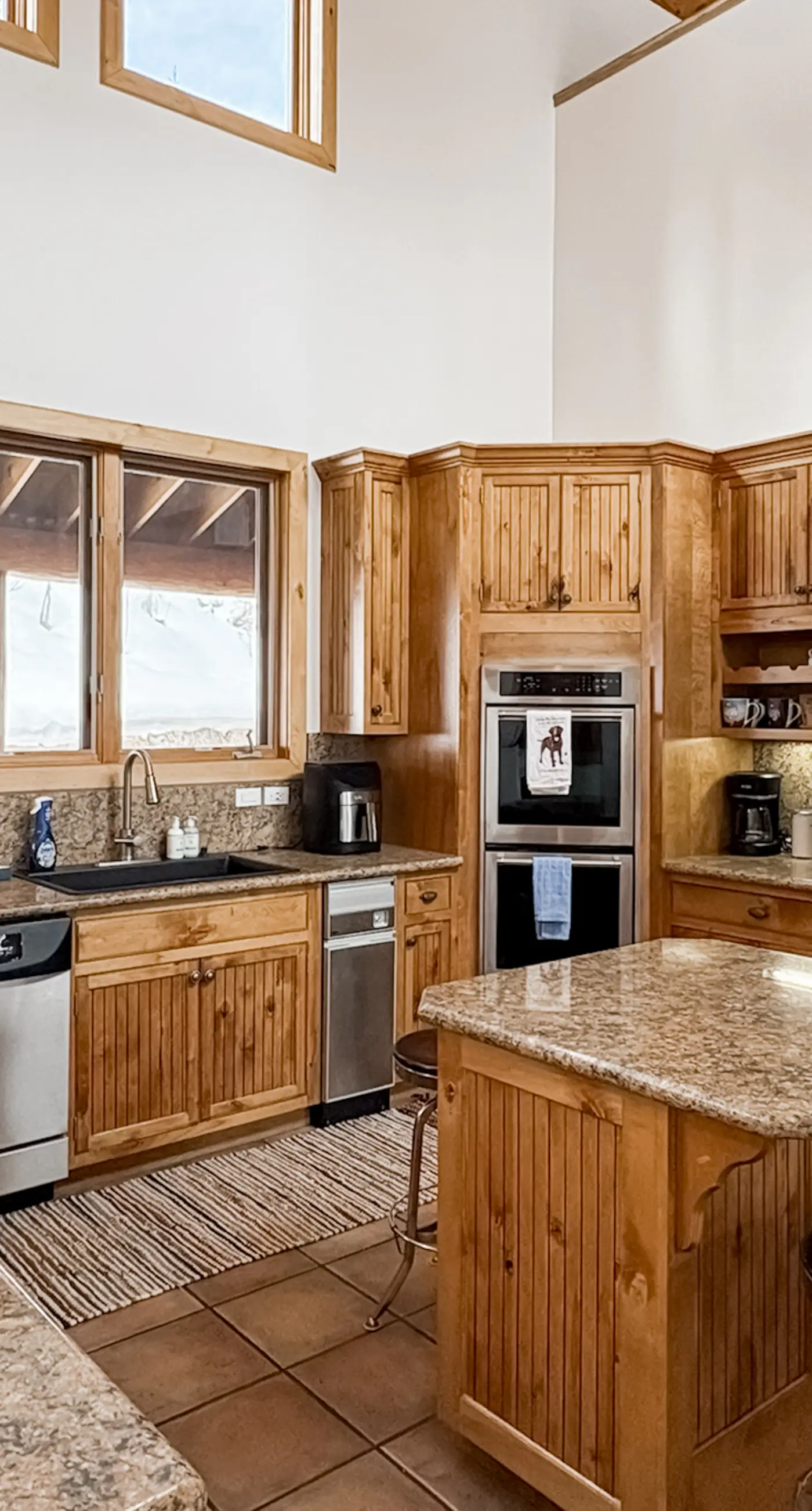 Palmyra 94 - Mountain Tranquility