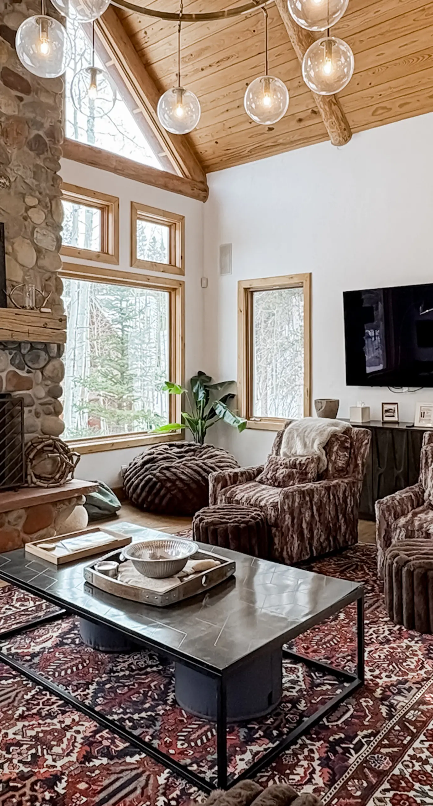 Palmyra 94 - Mountain Tranquility