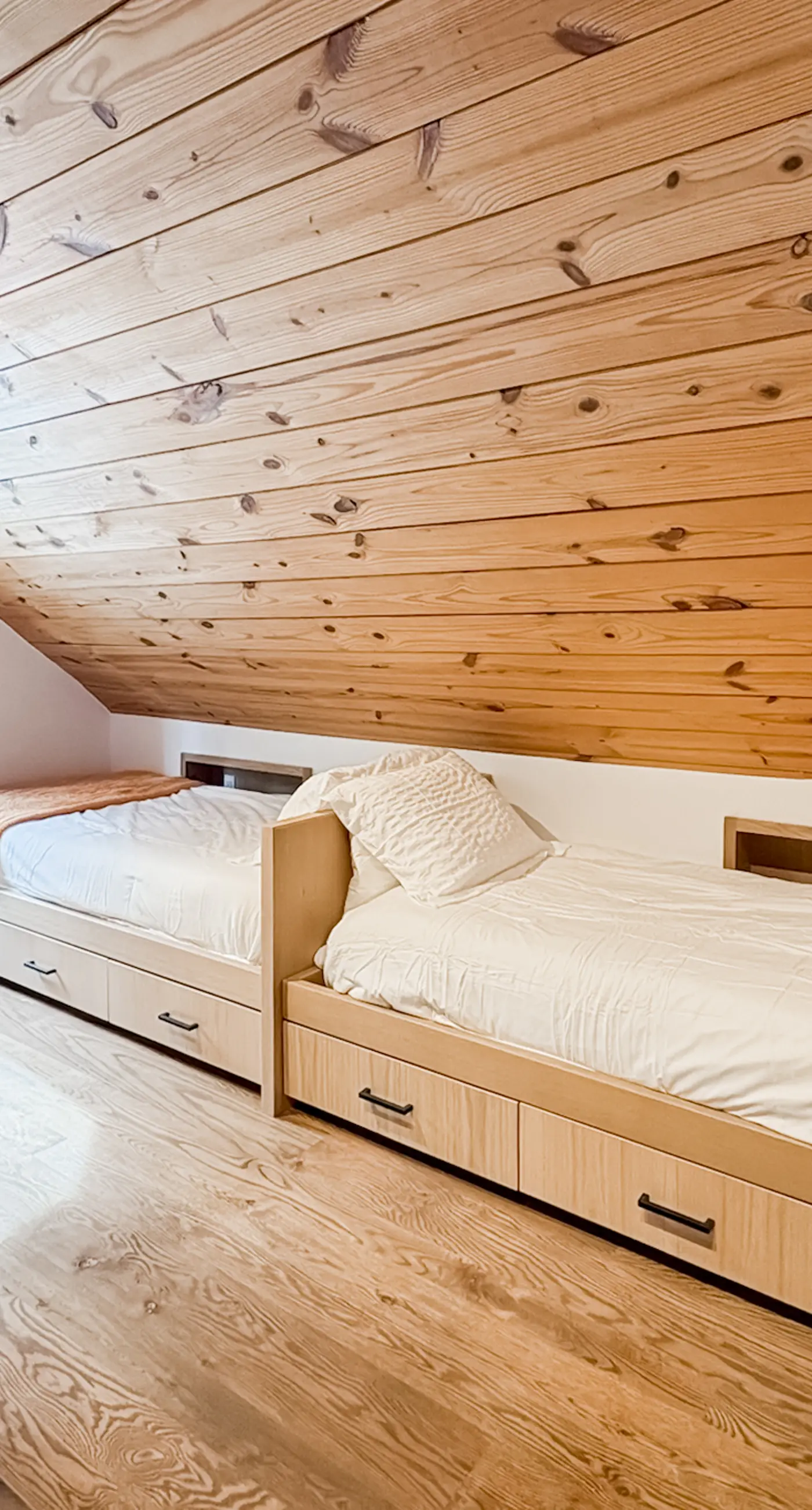 Palmyra 94 - Mountain Tranquility