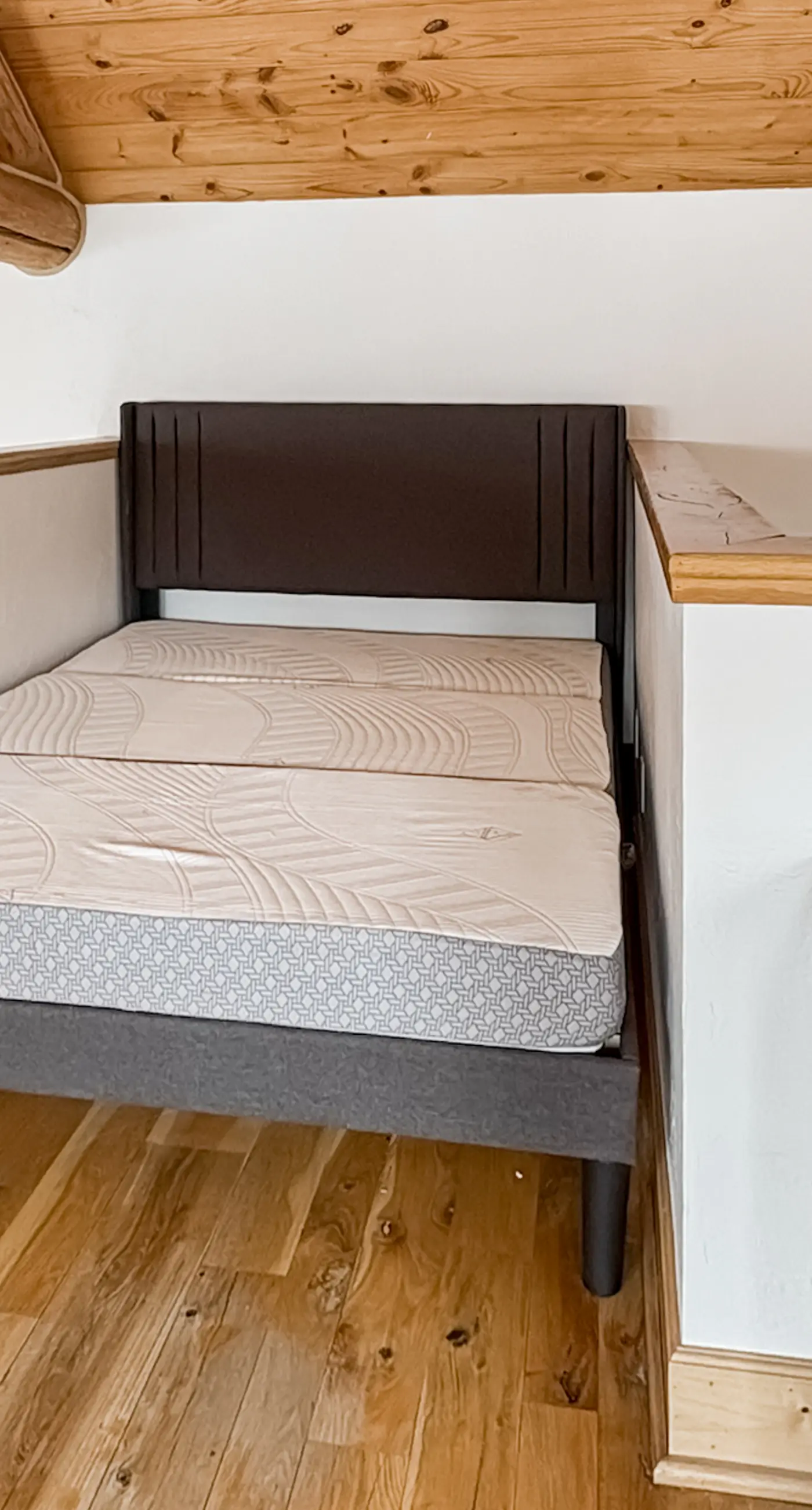 Palmyra 94 - Mountain Tranquility