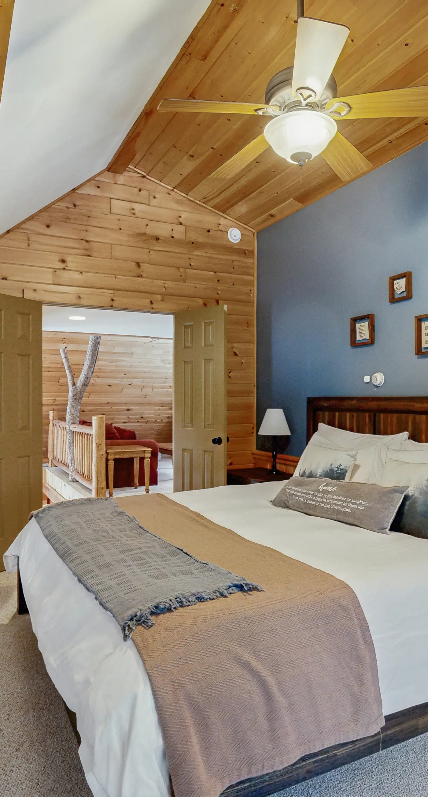 Snowy Pines Lodge