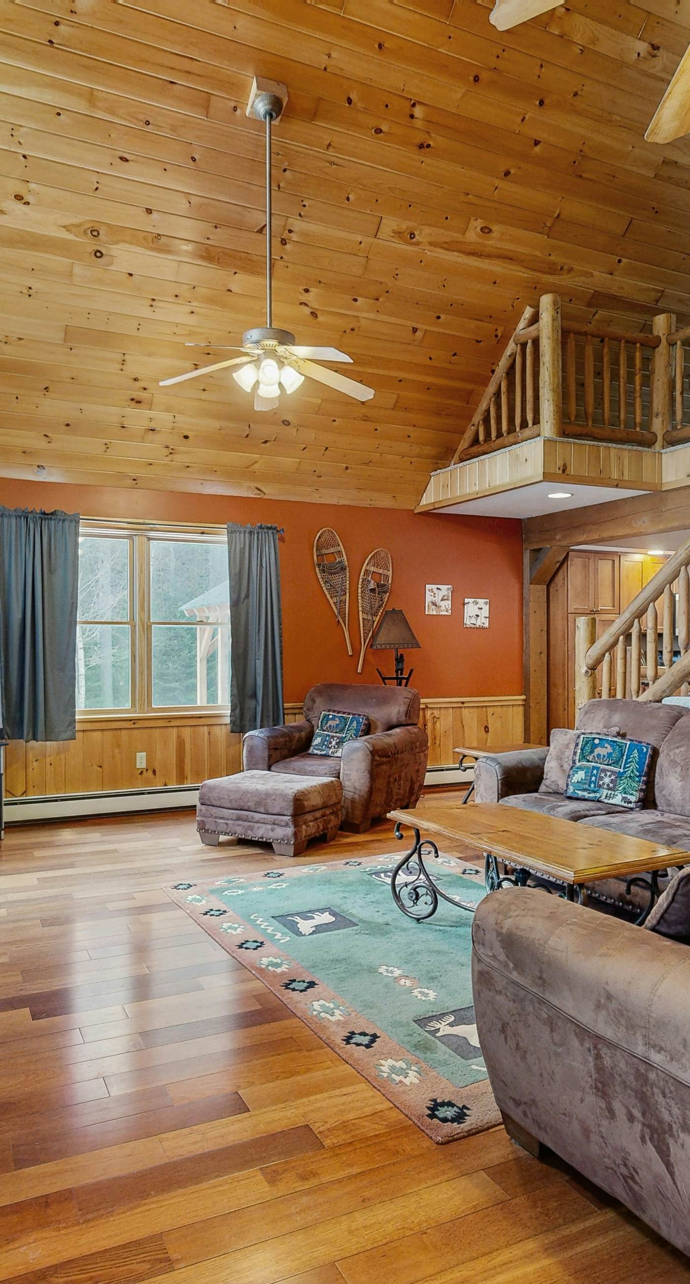 Snowy Pines Lodge