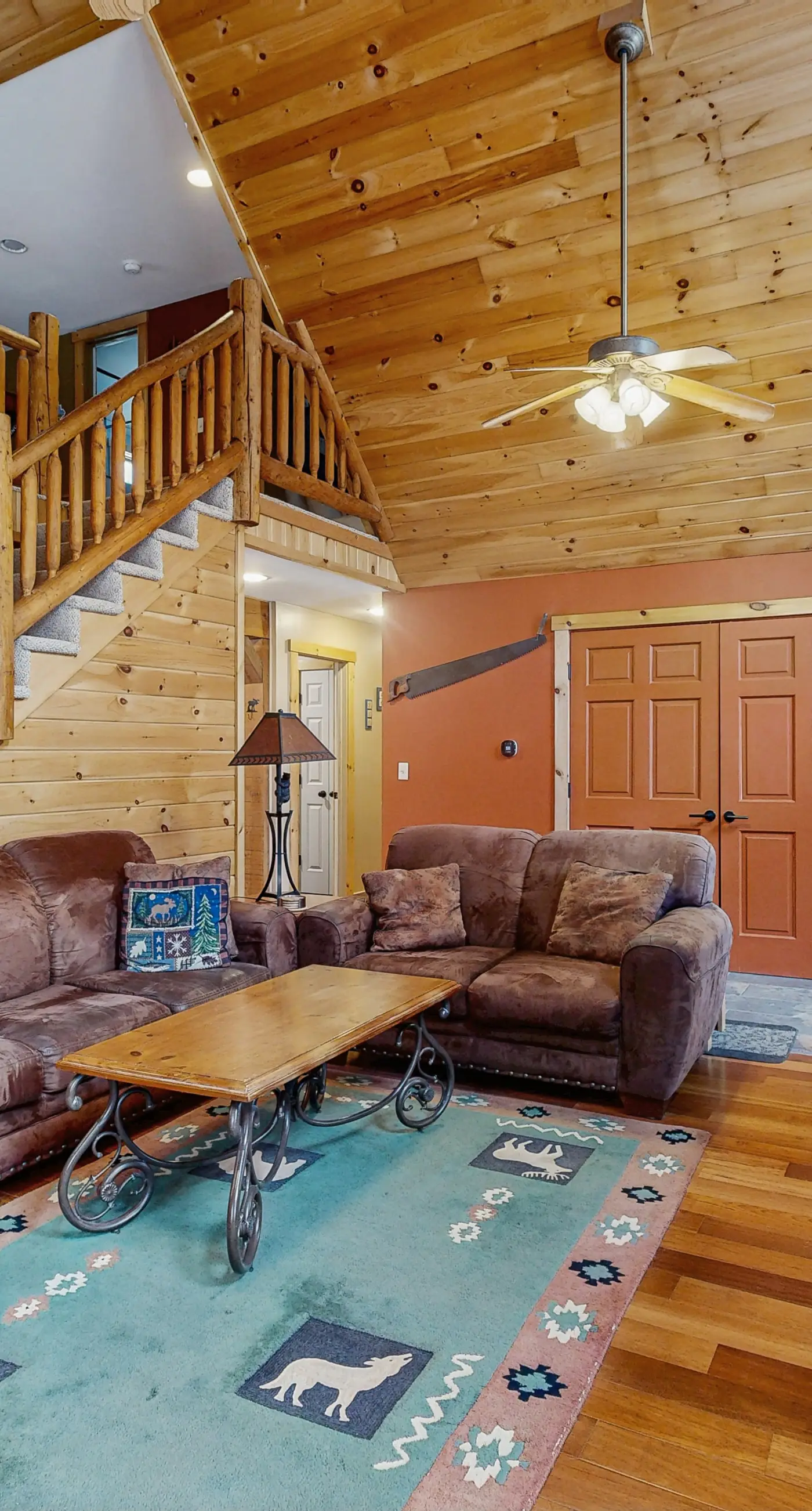 Snowy Pines Lodge