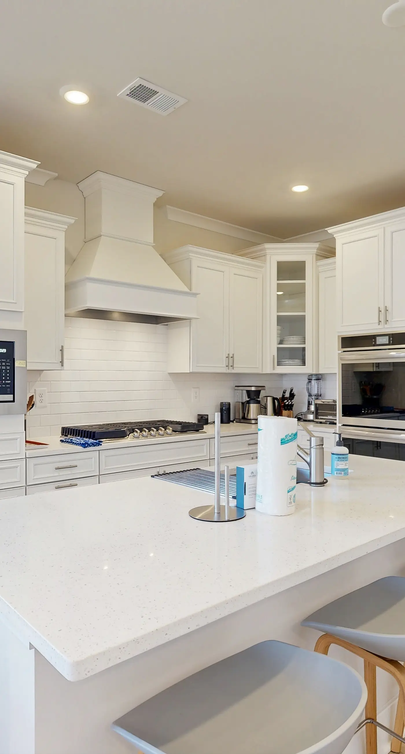 Milos Haven - 31317 Taywood Dr