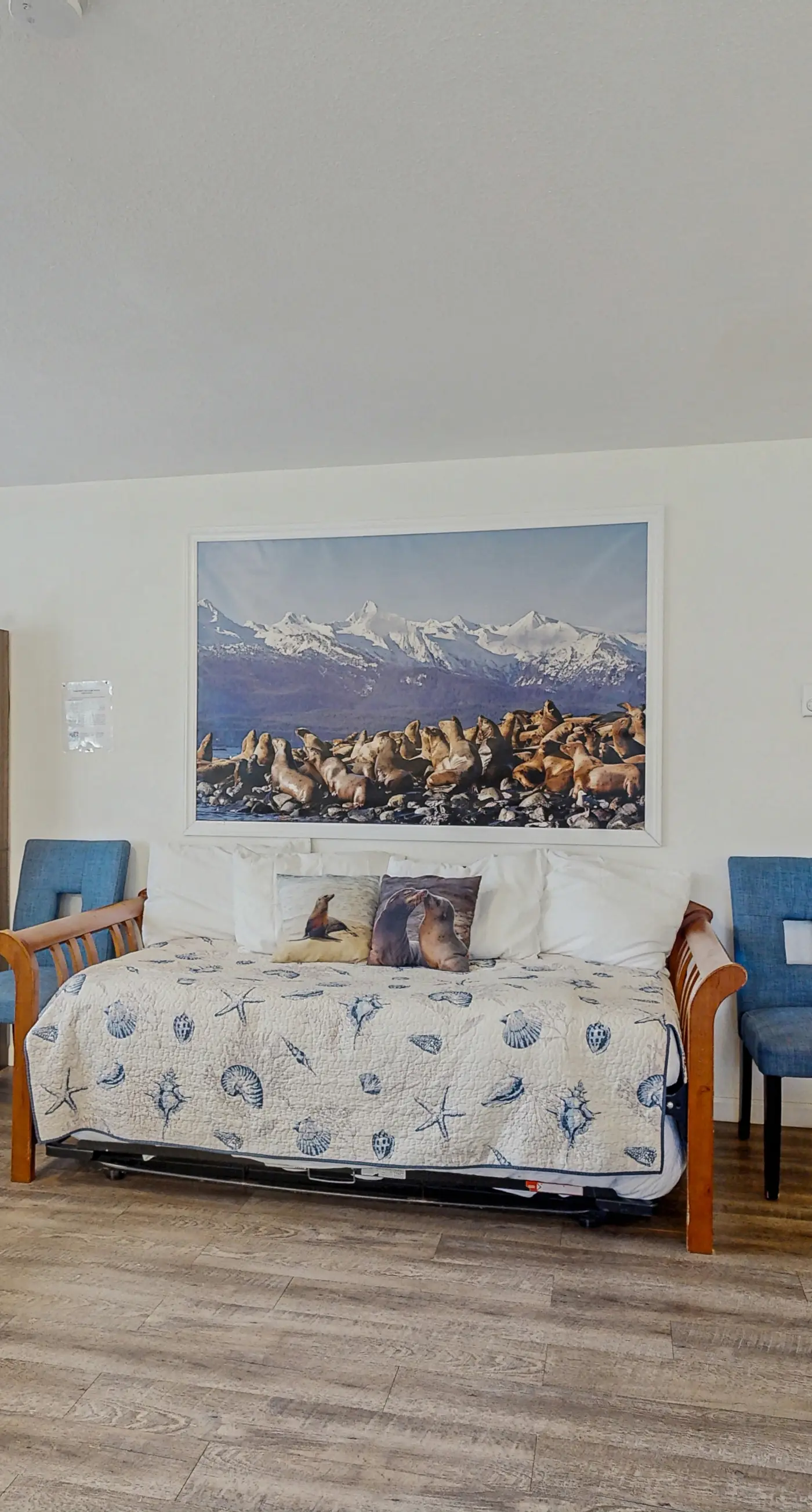 Lamplighter Inn - 104 Sea Lion Cave