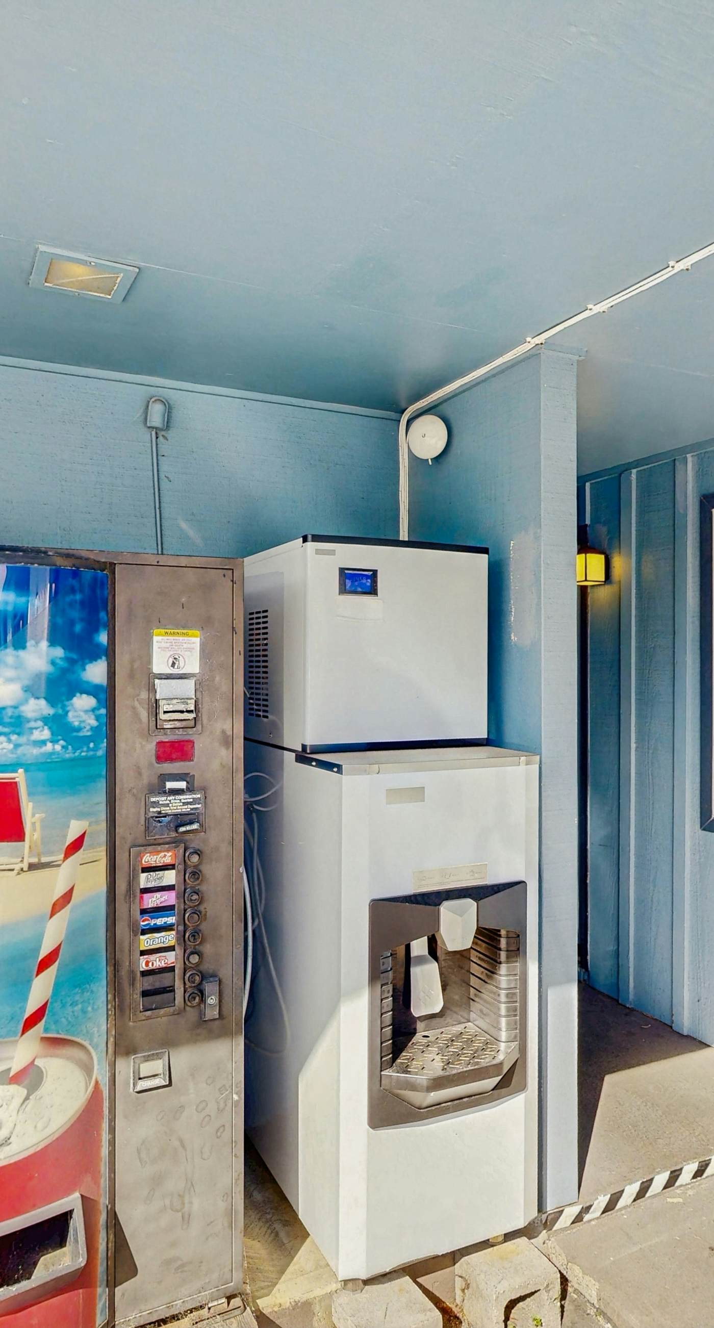 Lamplighter Inn - 104 Sea Lion Cave