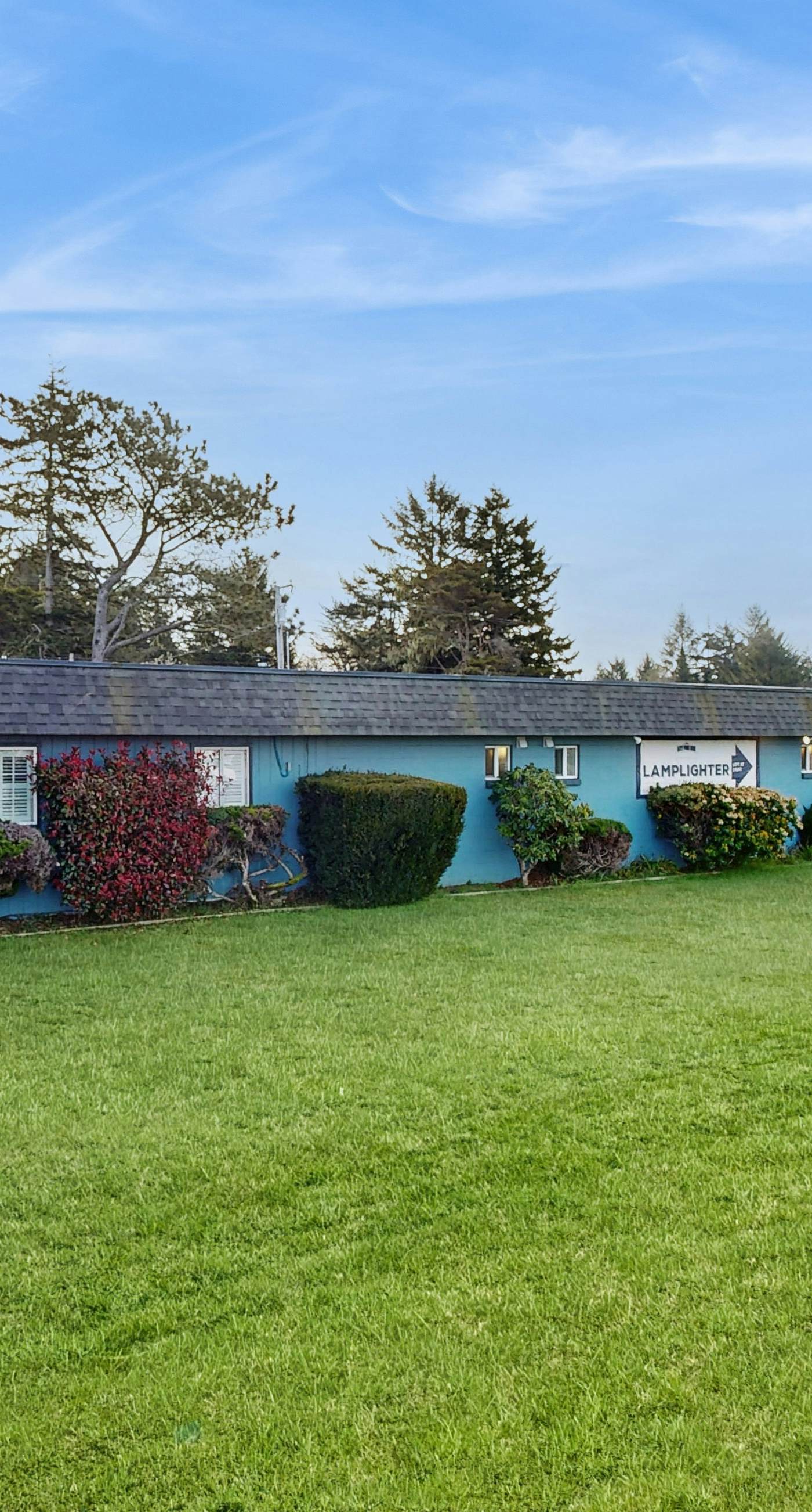 Lamplighter Inn - 117 Whale Watching