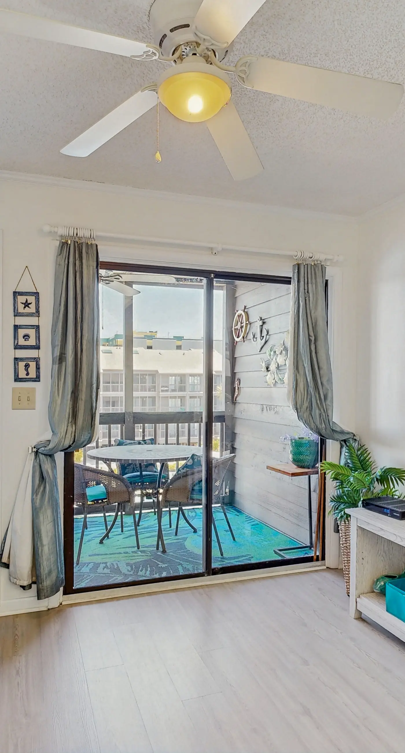 Tilghman Beach & Racquet 367