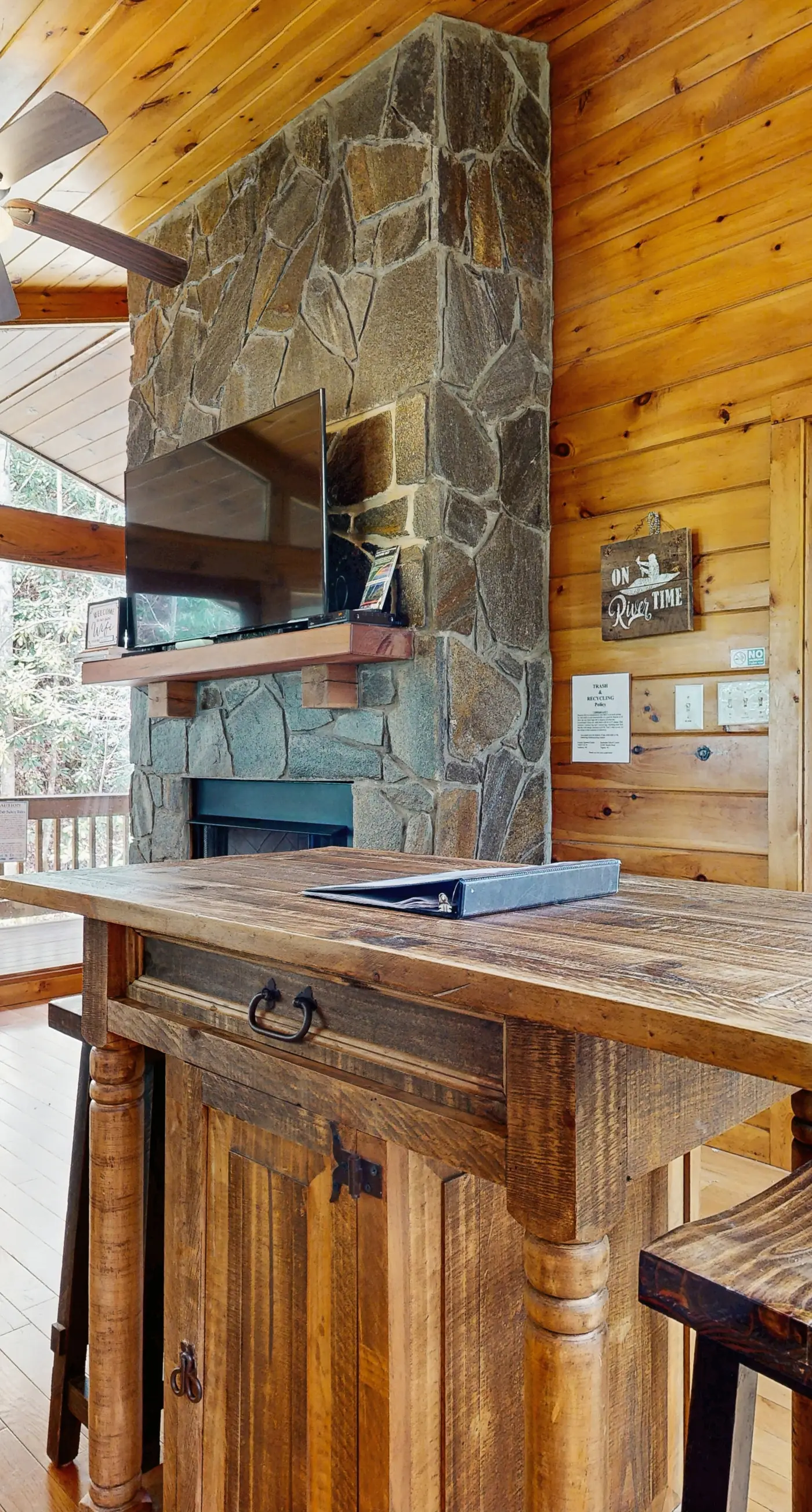 Creeksong Cabin