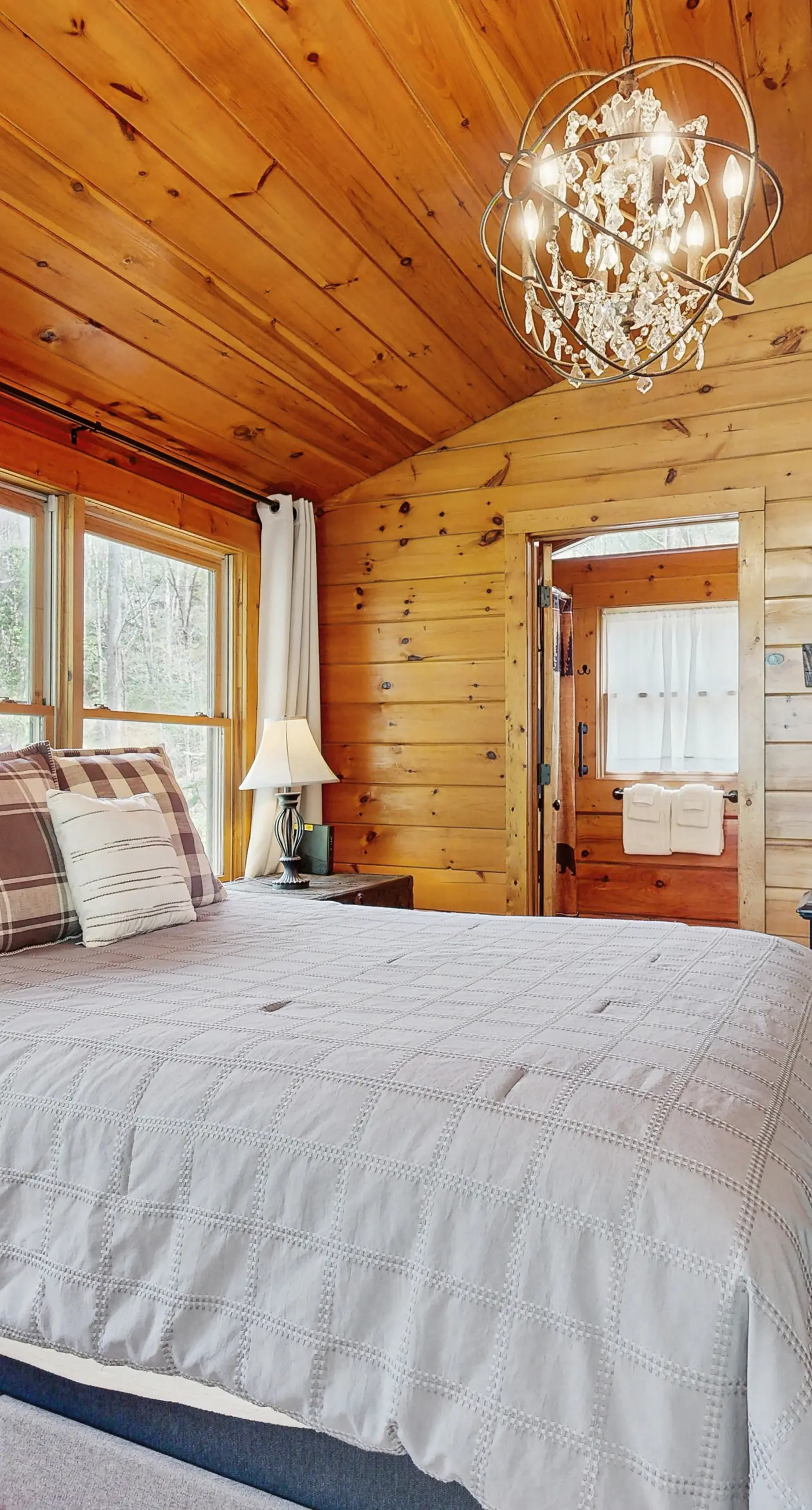 Creeksong Cabin