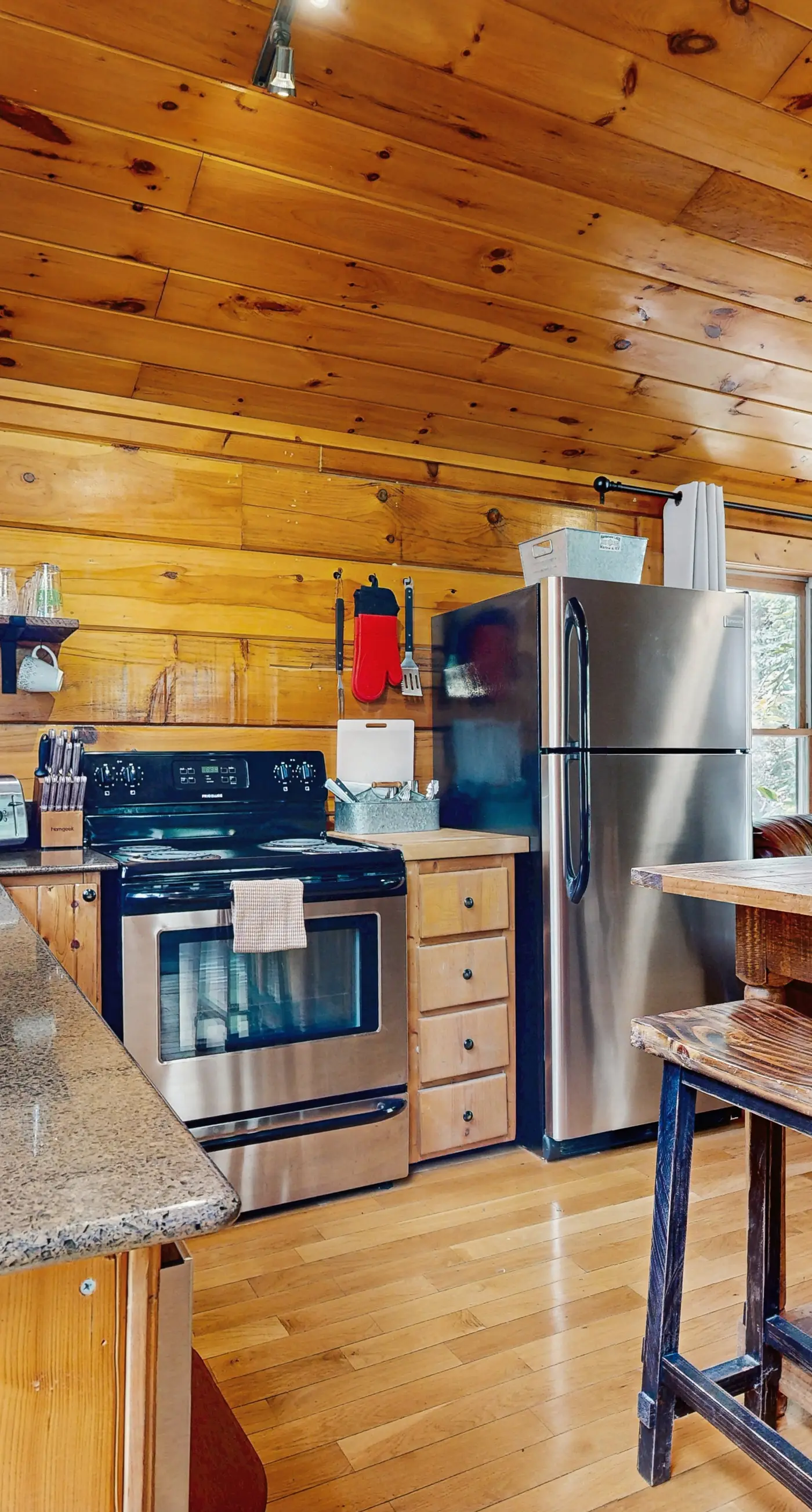 Creeksong Cabin