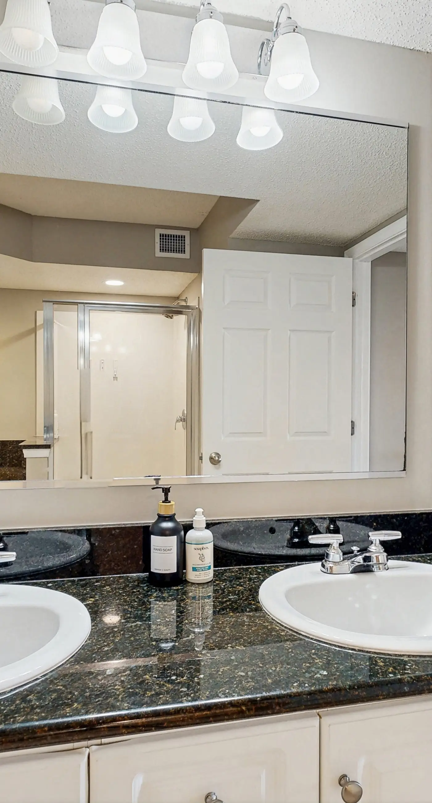 Yacht Club Villas 2-702 
