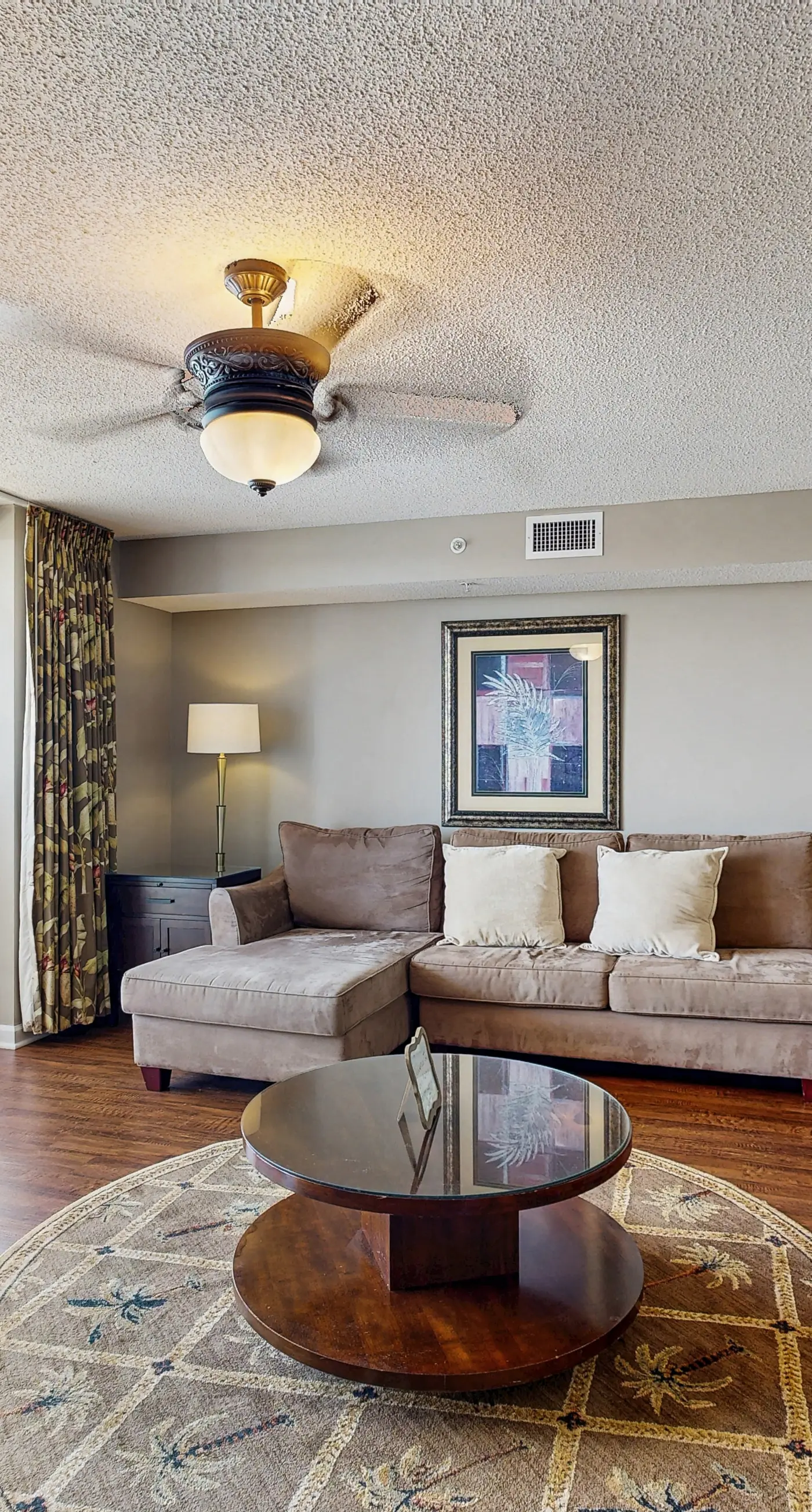 Yacht Club Villas 2-702 
