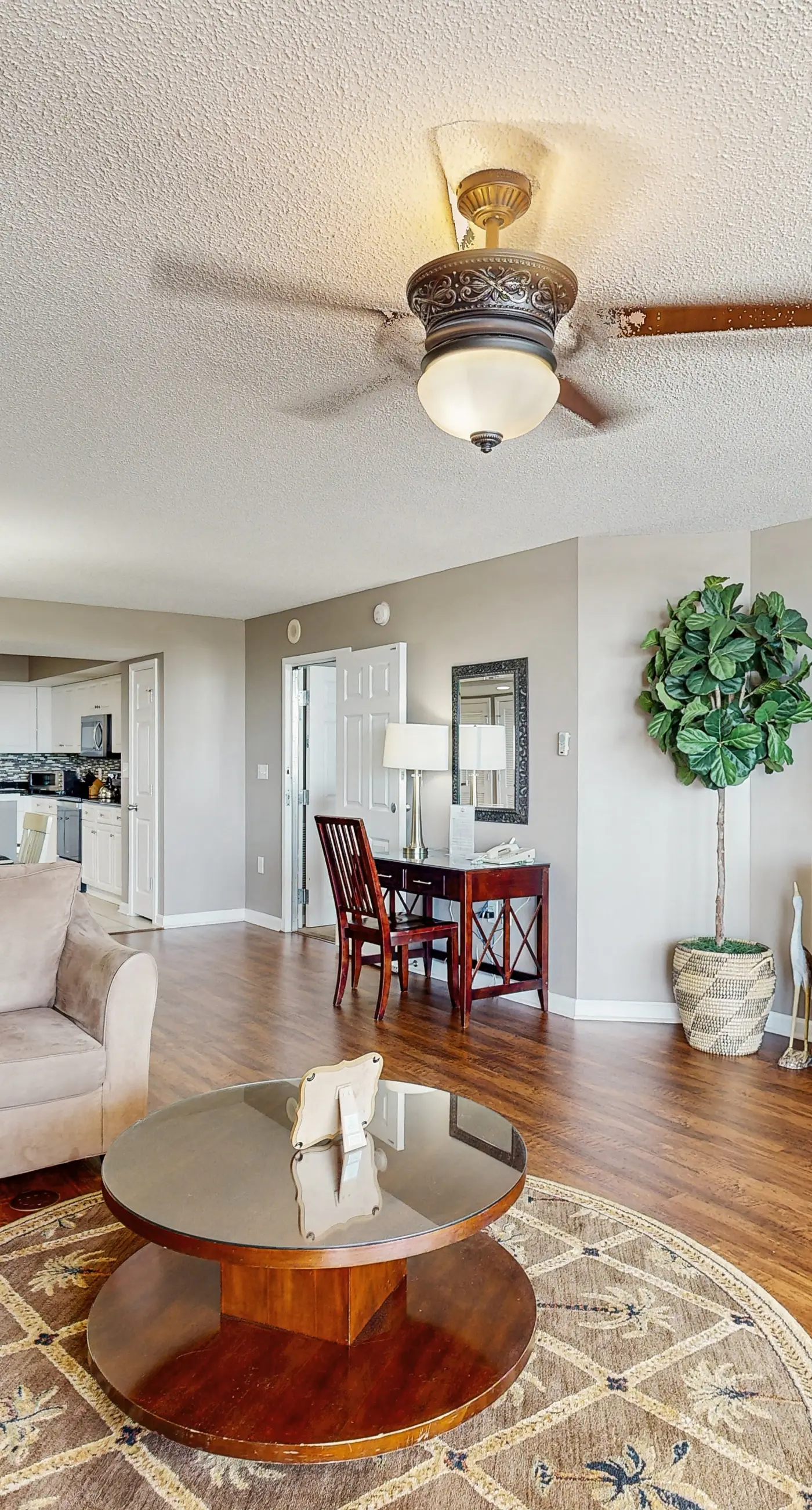 Yacht Club Villas 2-702 