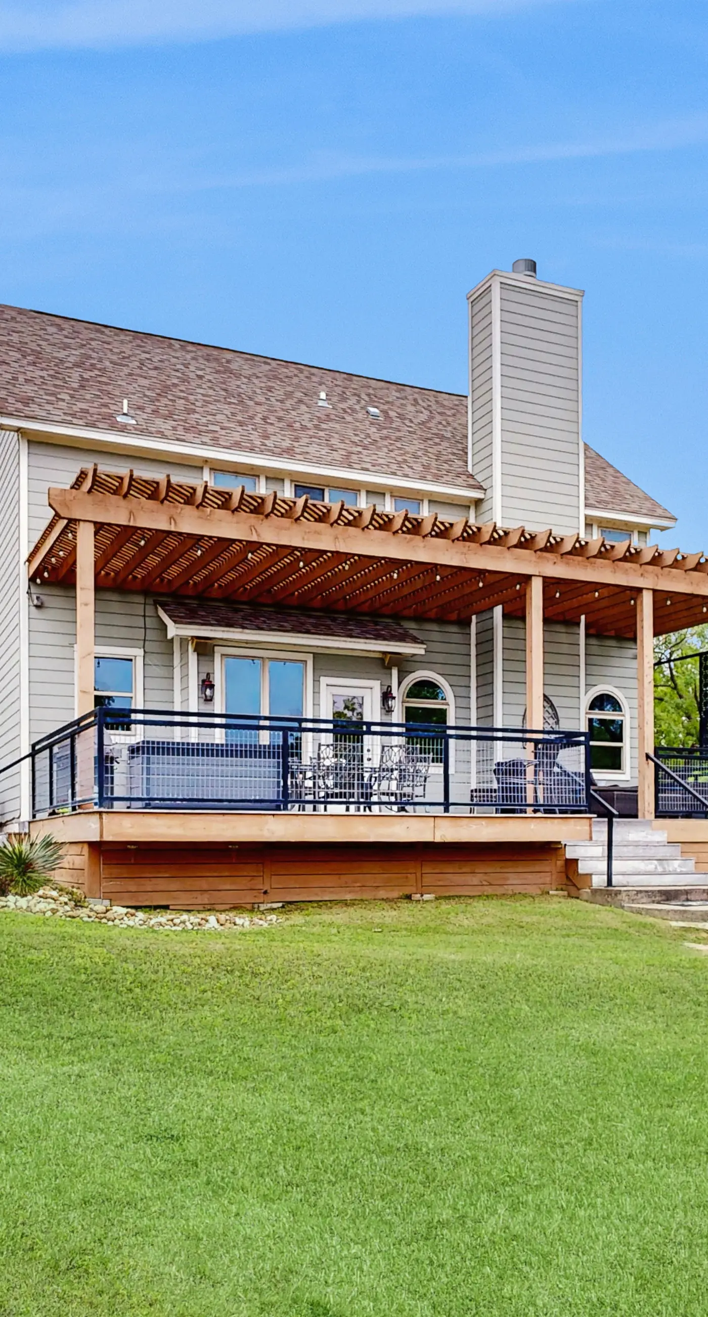 Waterside Retreat 