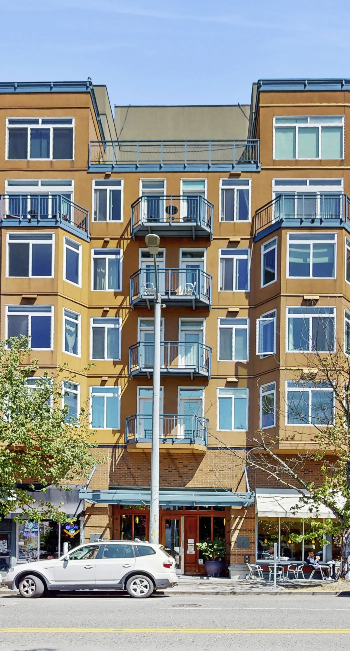 Belltown Court Heaven offering Free Parking