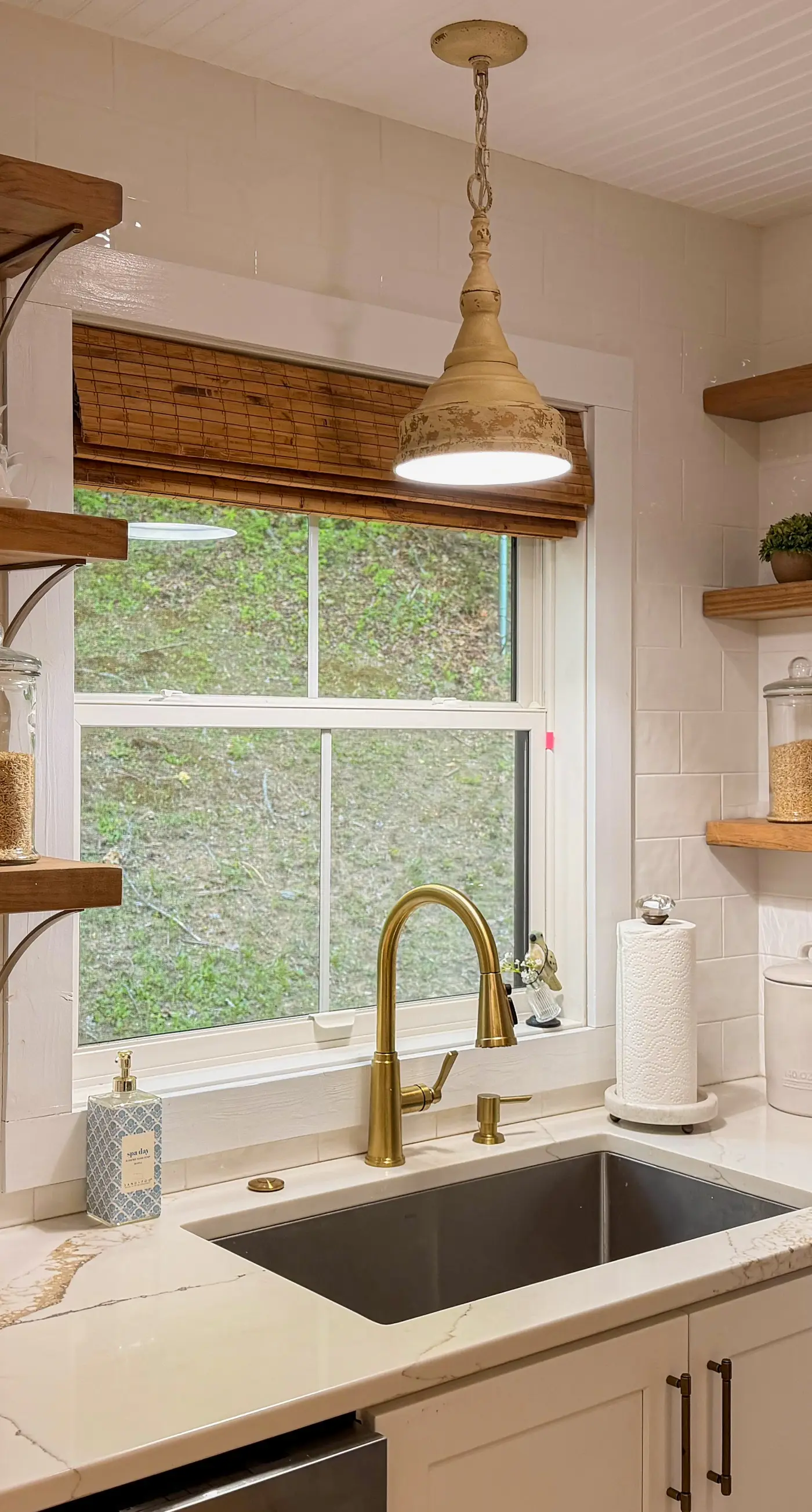 Dragonfly Cabin
