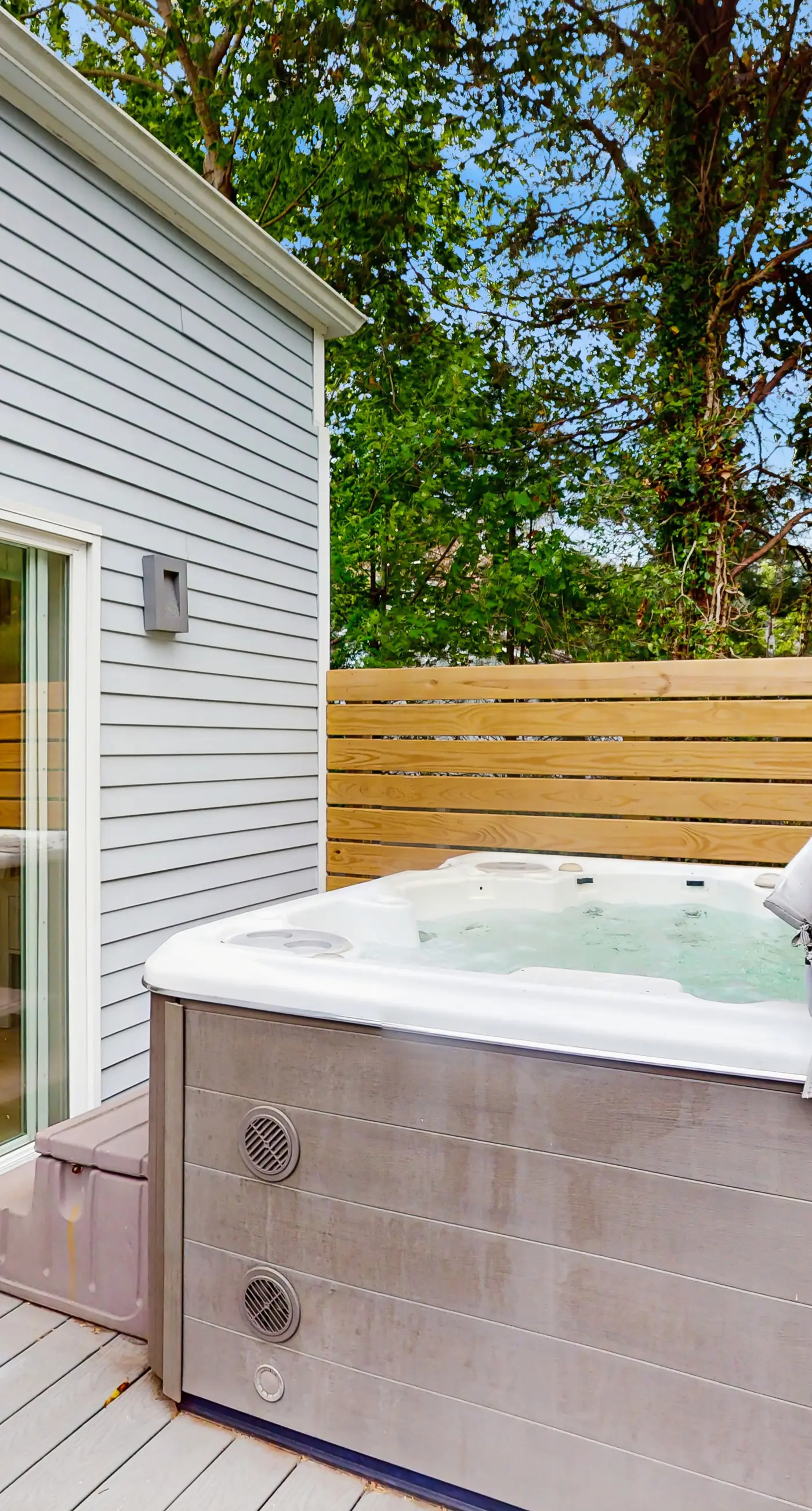 Hampton Retreat 