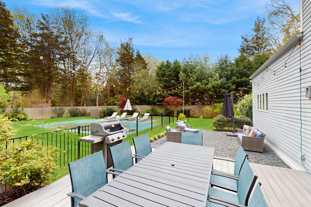 Hampton Retreat - Hot Tub, Pool, and More