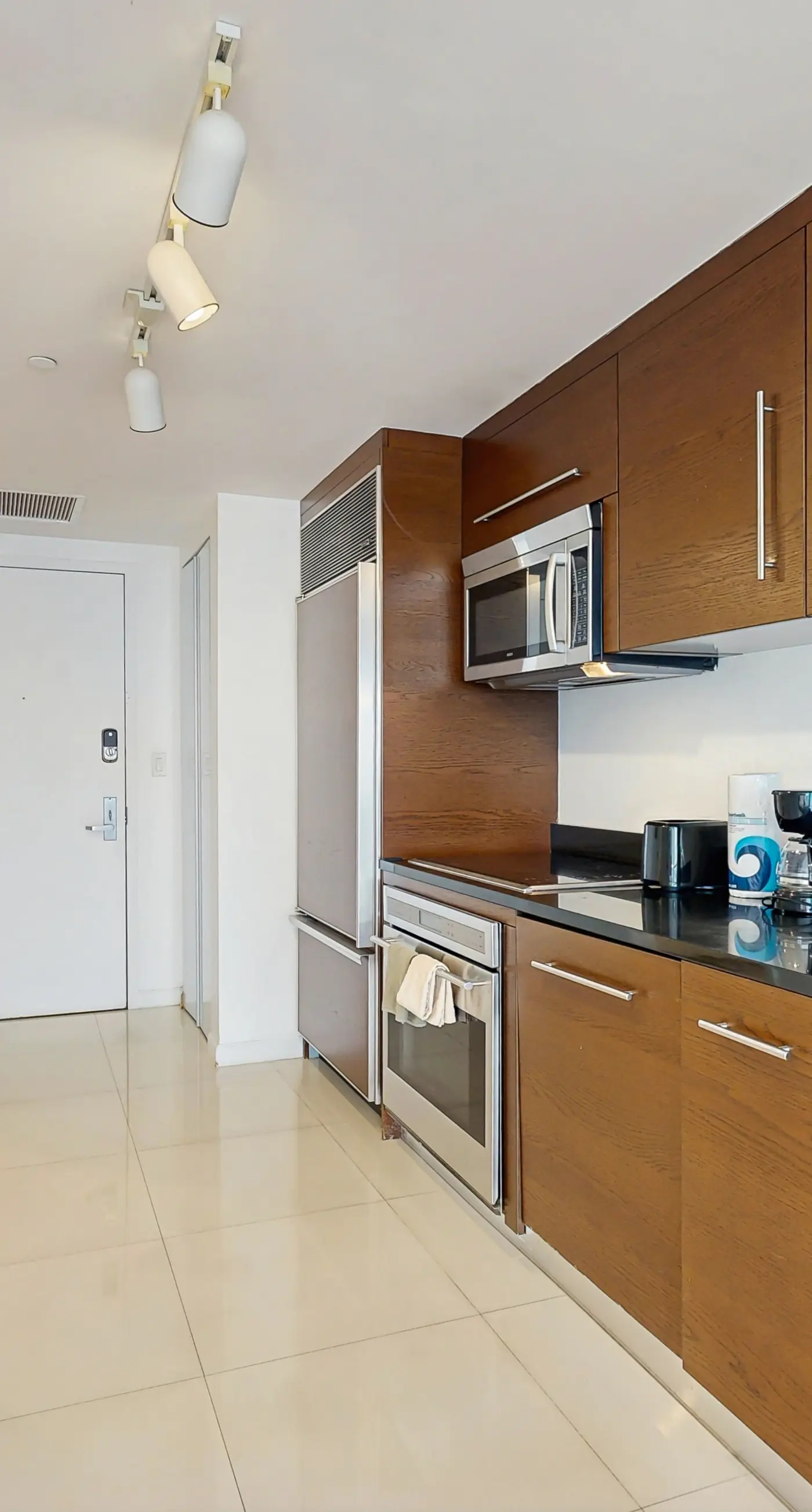 SKY Studio Icon Brickell 