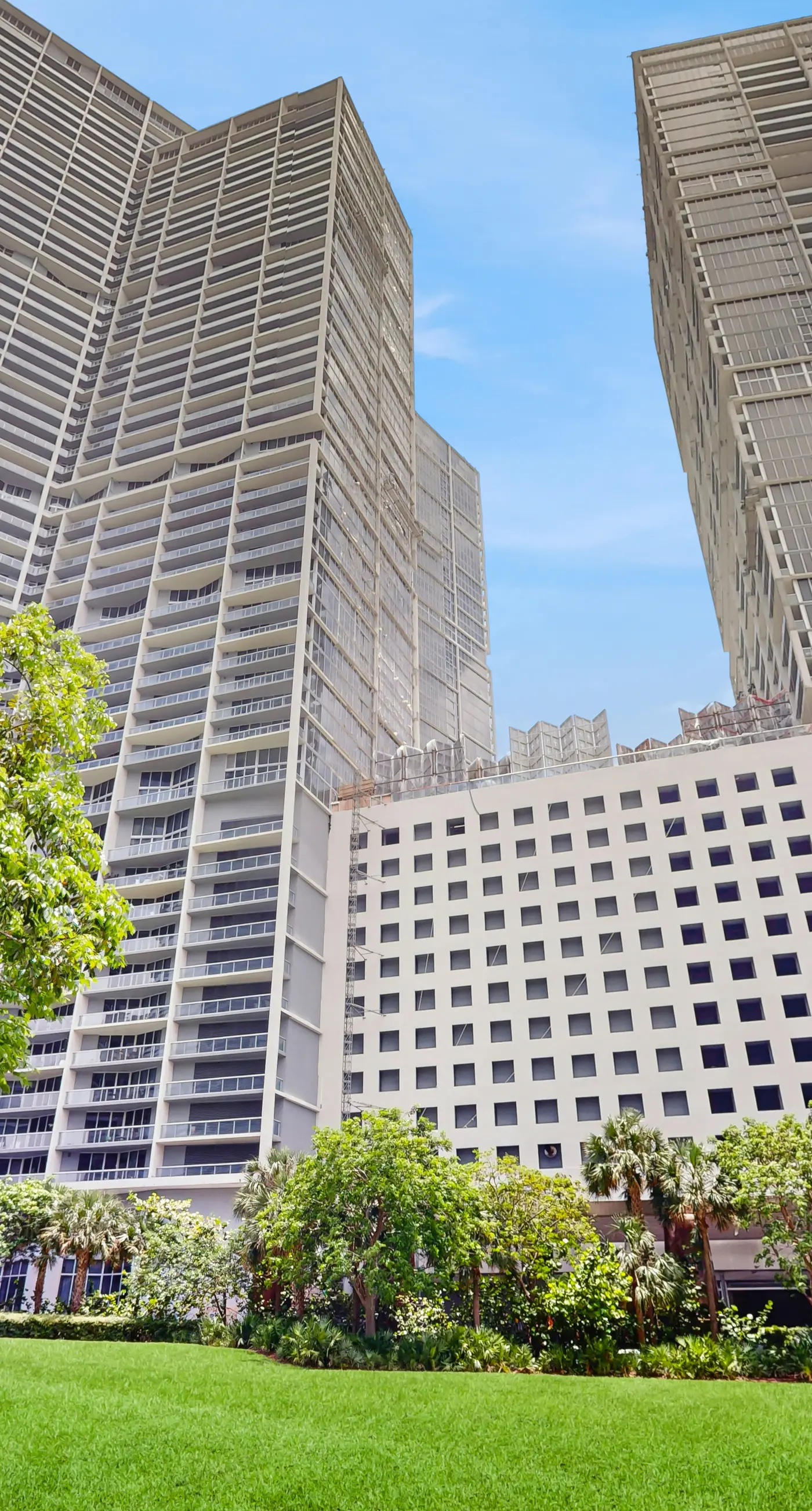 SKY Studio Icon Brickell 