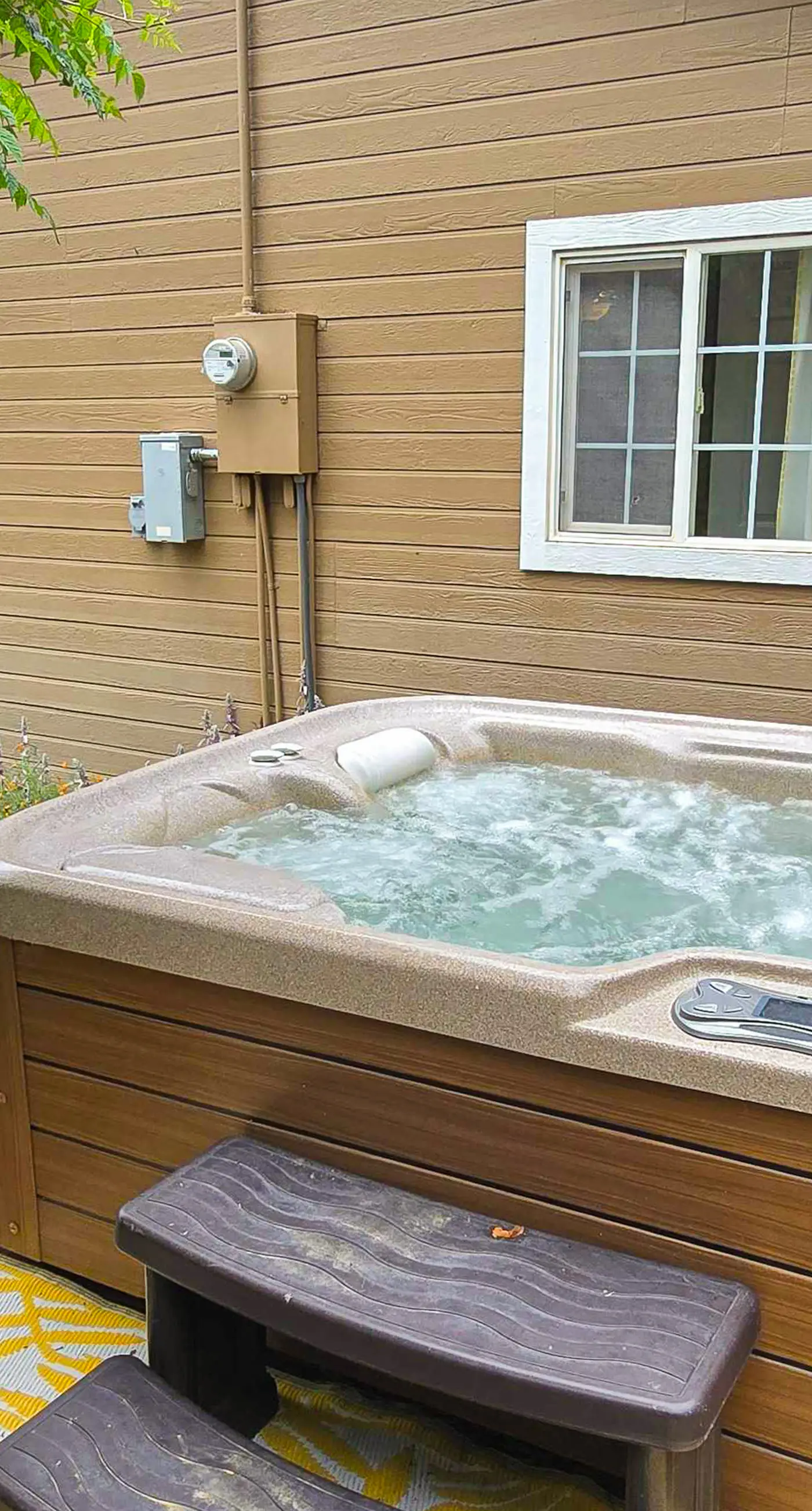 Flume-Side Cottage