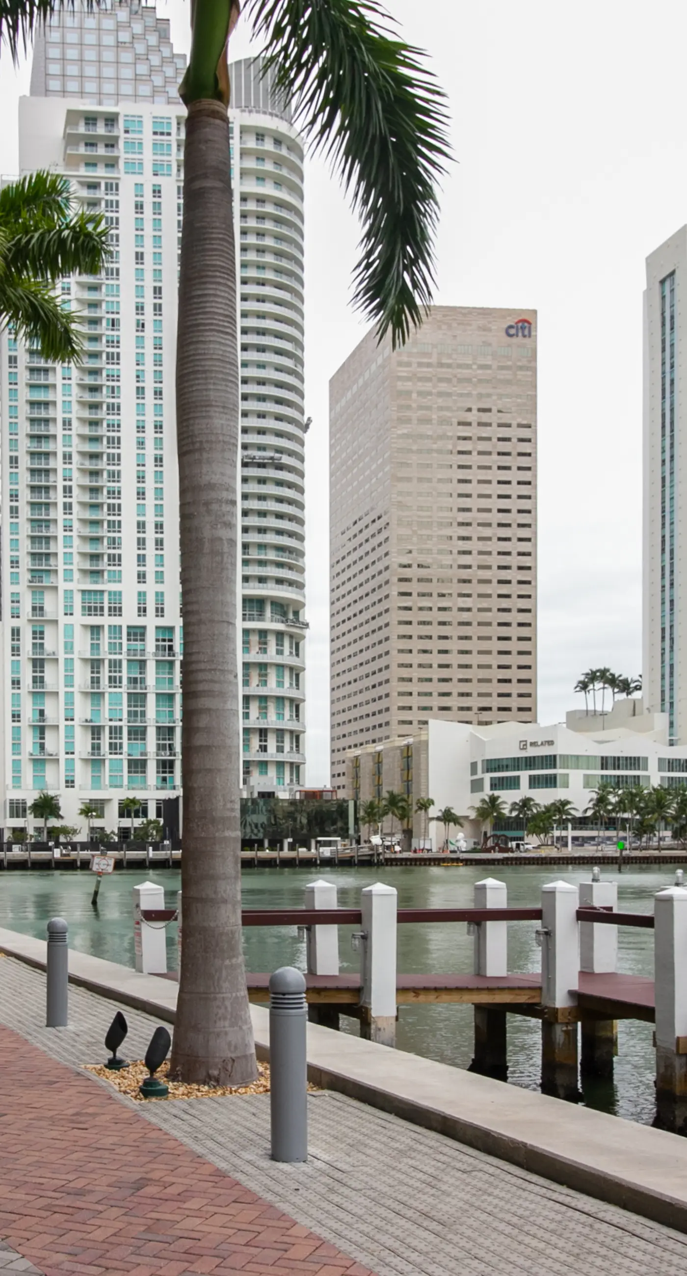 SKY Studio Icon Brickell 