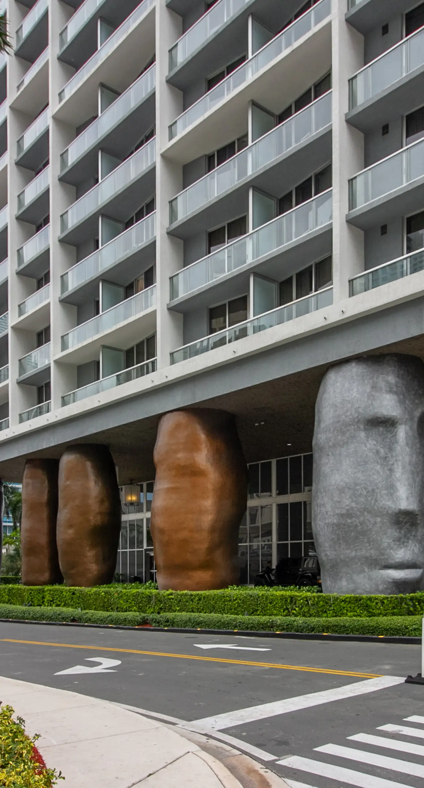 SKY Studio Icon Brickell 