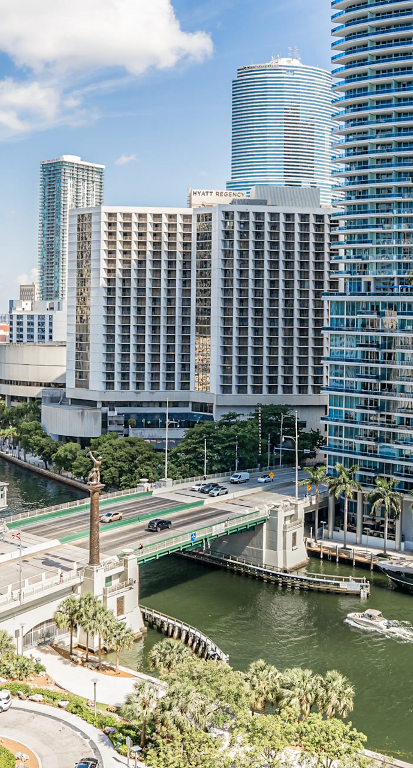SKY Studio Icon Brickell 