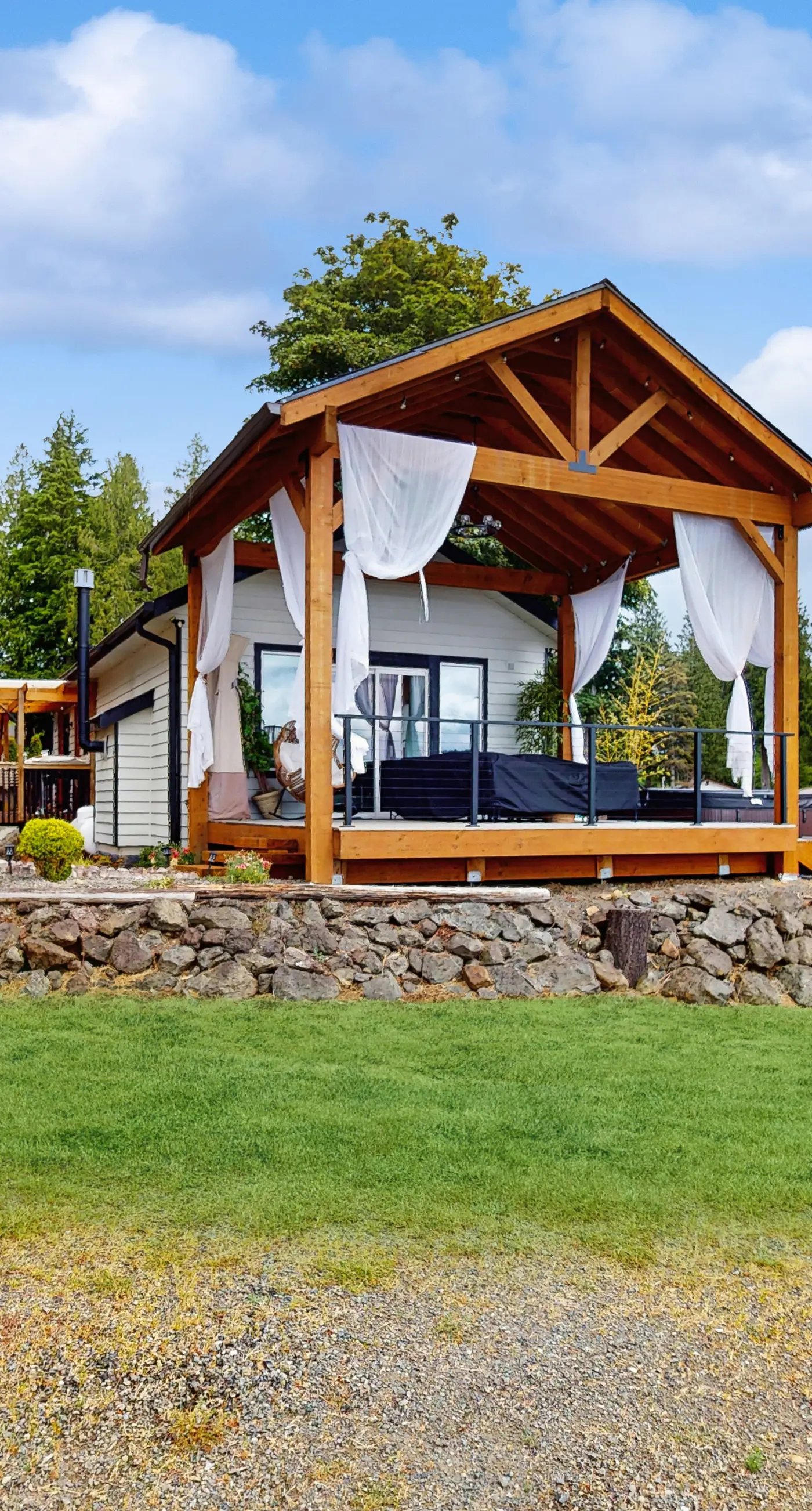 Cottage at the Cove