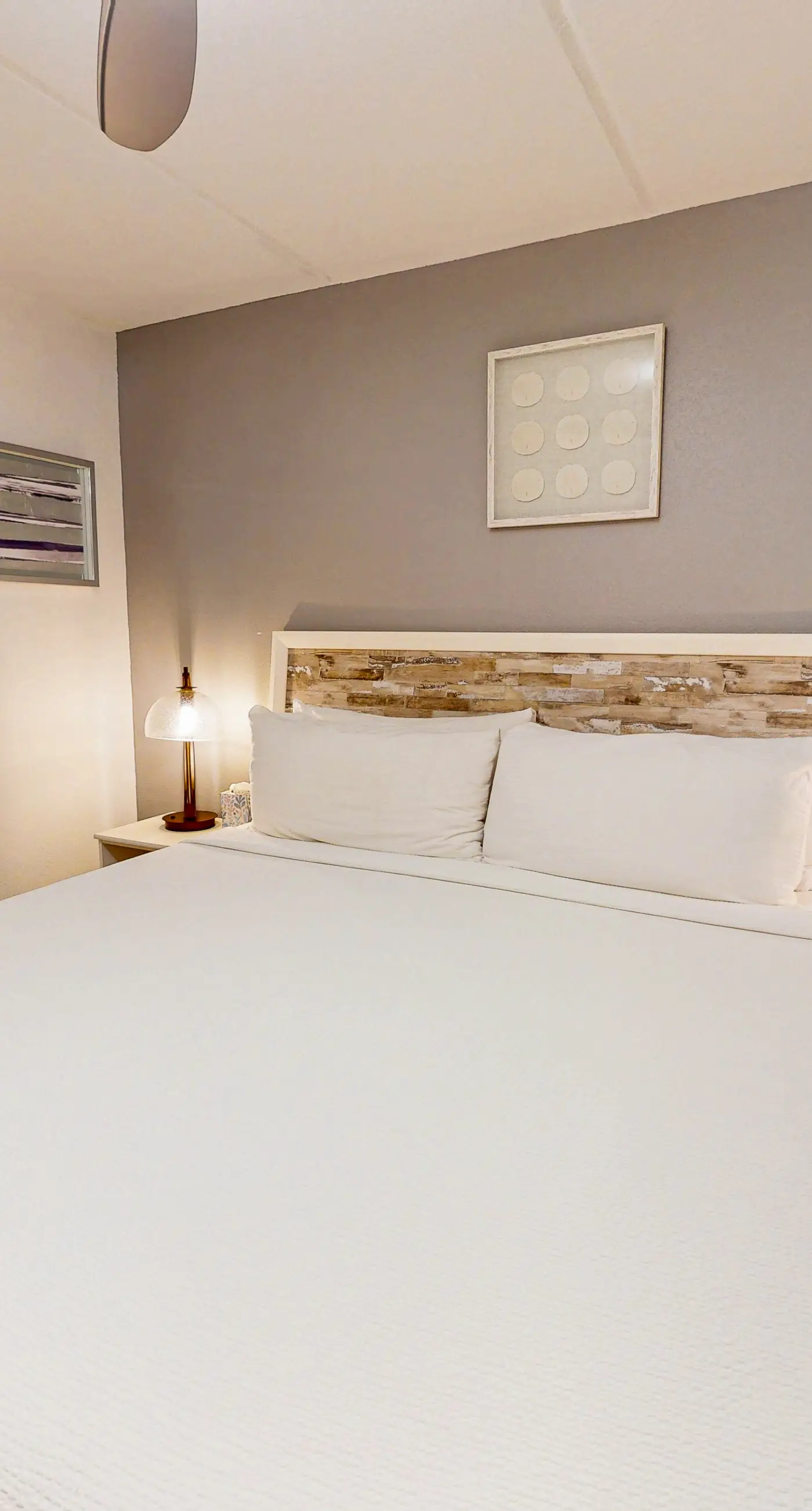 Sunrise Condo at Parklane