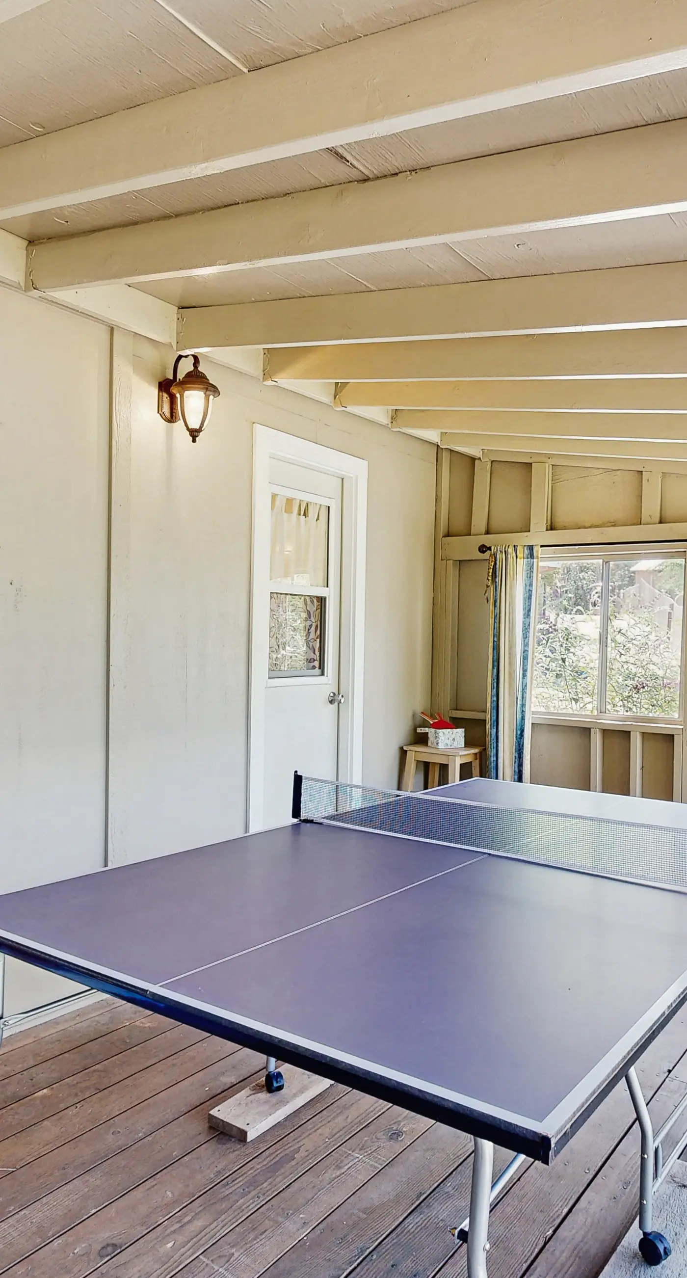 Flume-Side Cabin
