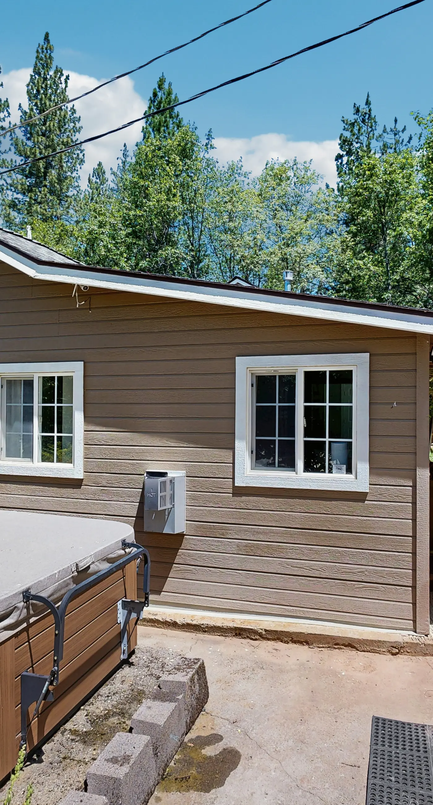 Flume-Side Cabin