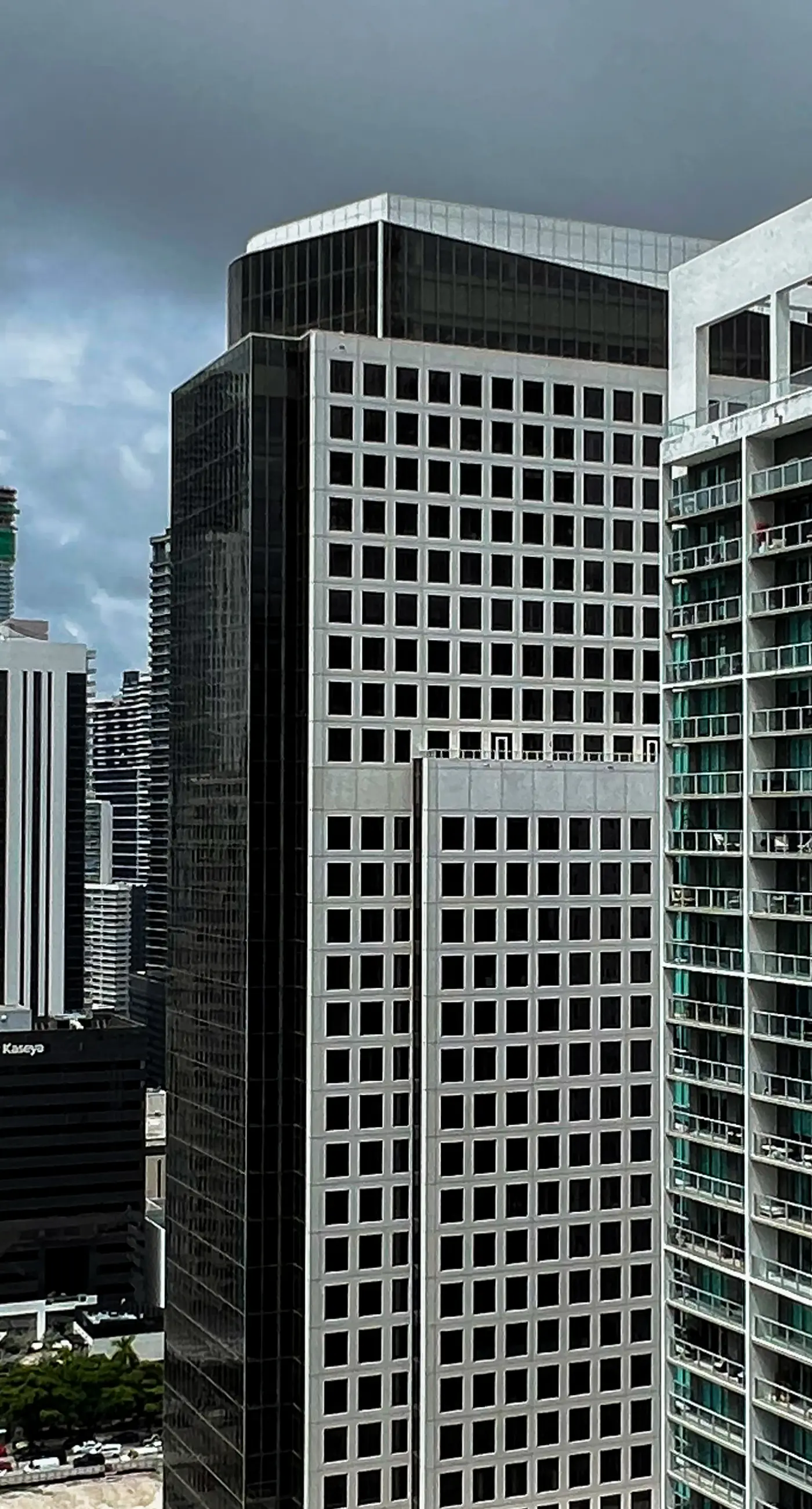 SKY Studio Icon Brickell 