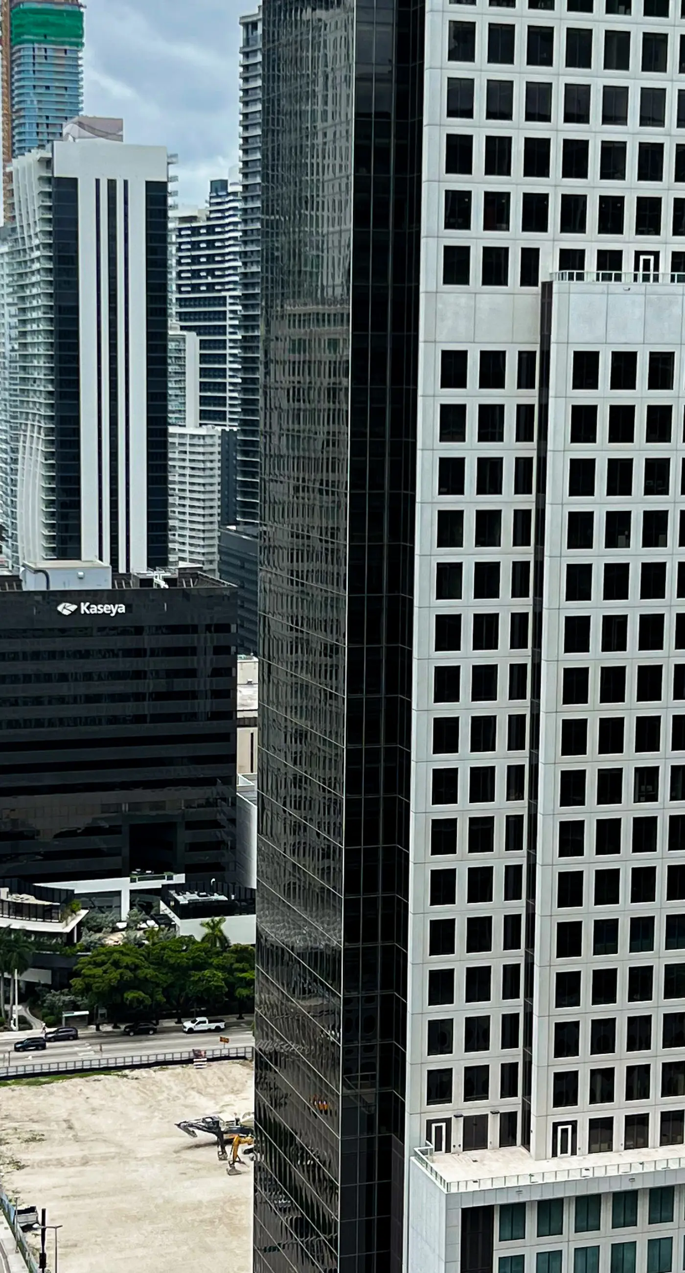 SKY Studio Icon Brickell 