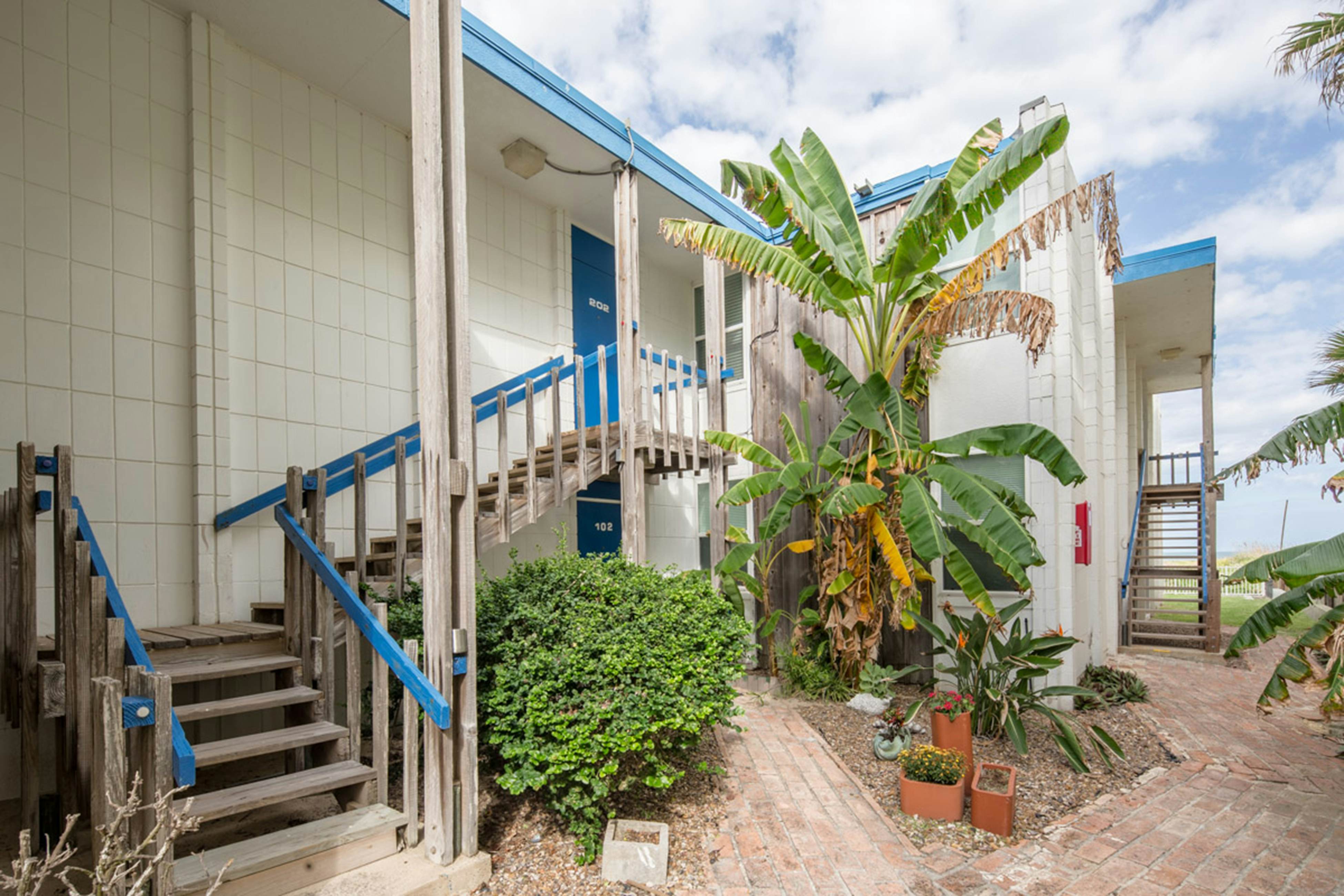 La Playa Condominiums 209