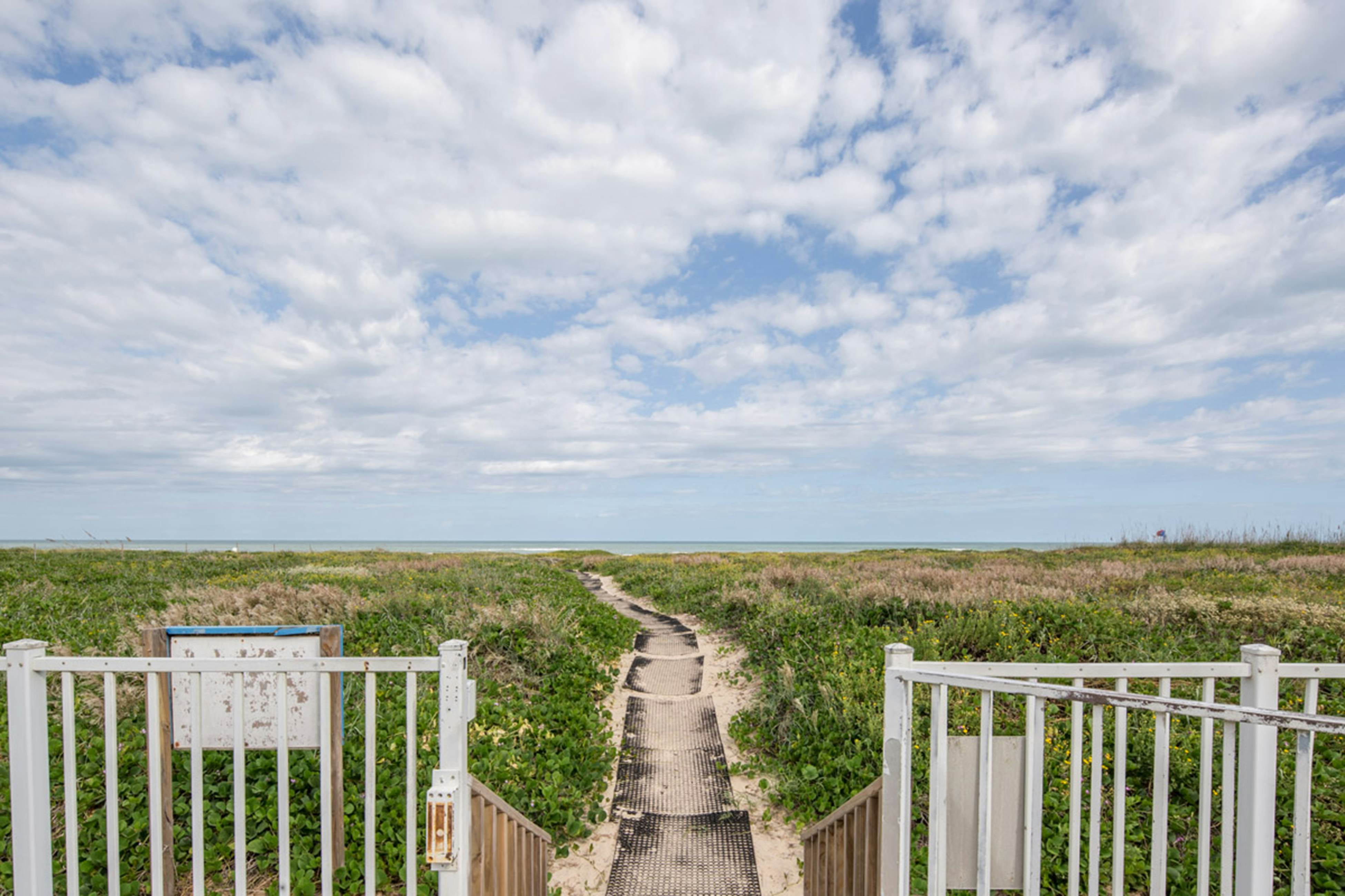 La Playa Condominiums 209
