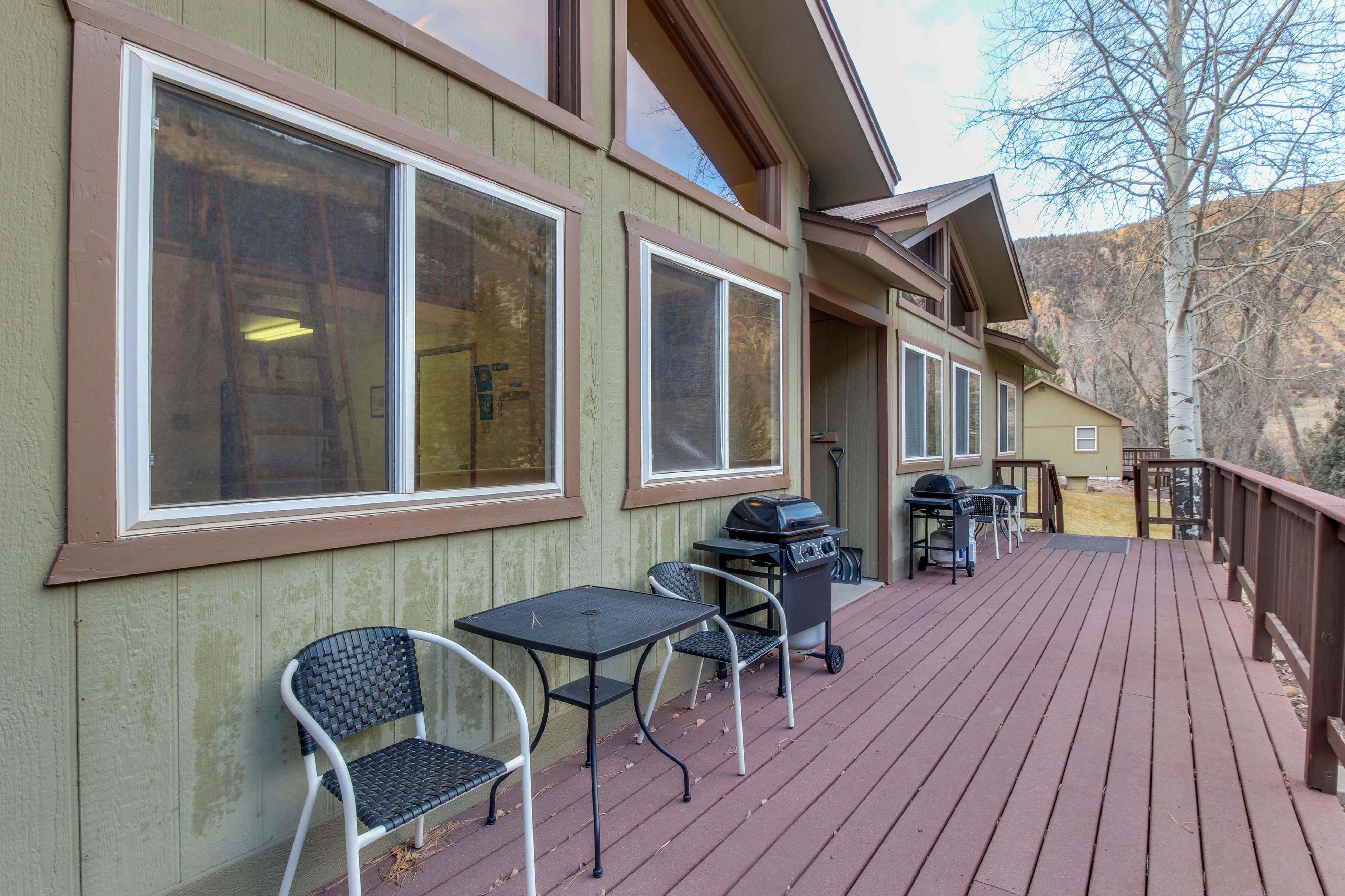 Chair Mountain Cabin at Filoha Meadows