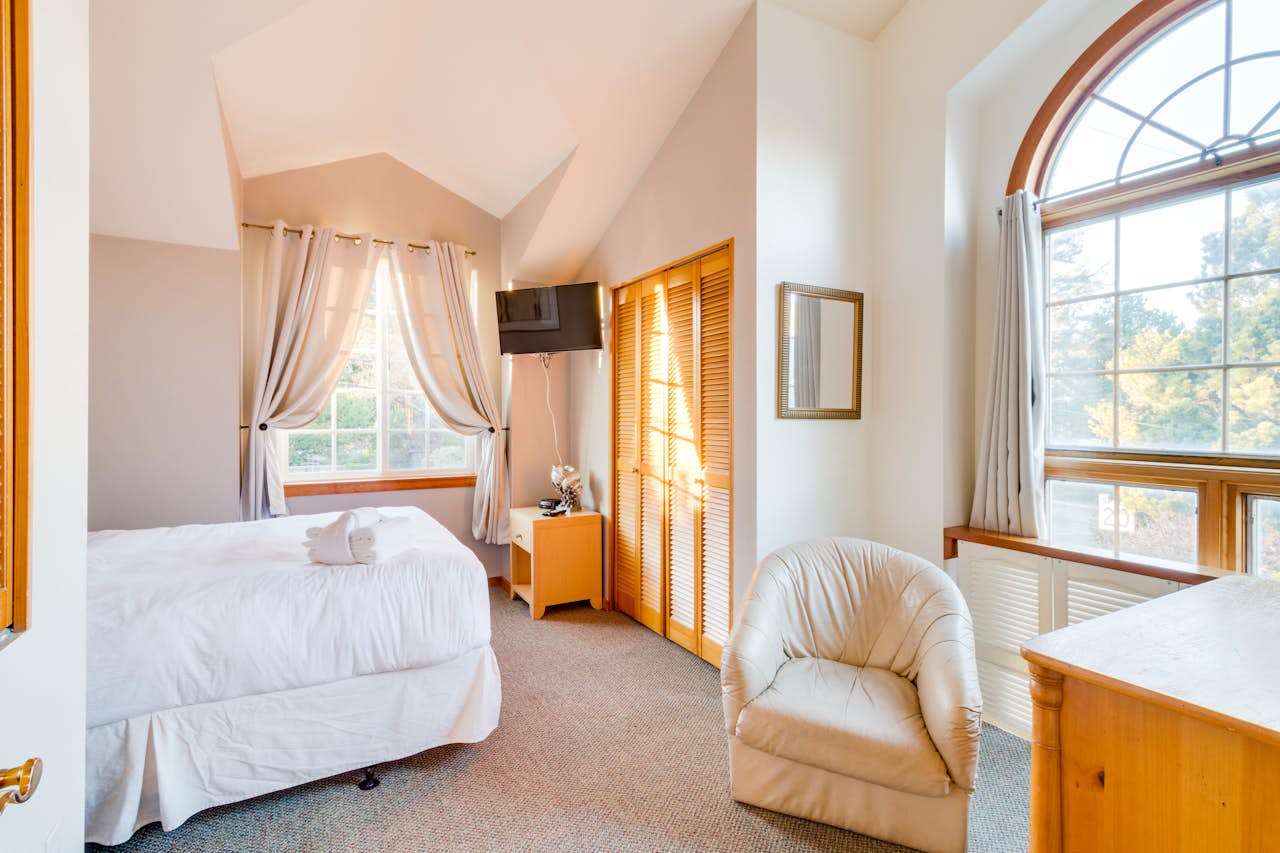 Beaches Inn Townhomes 4 BD Vacation Rental in Cannon Beach, OR Vacasa