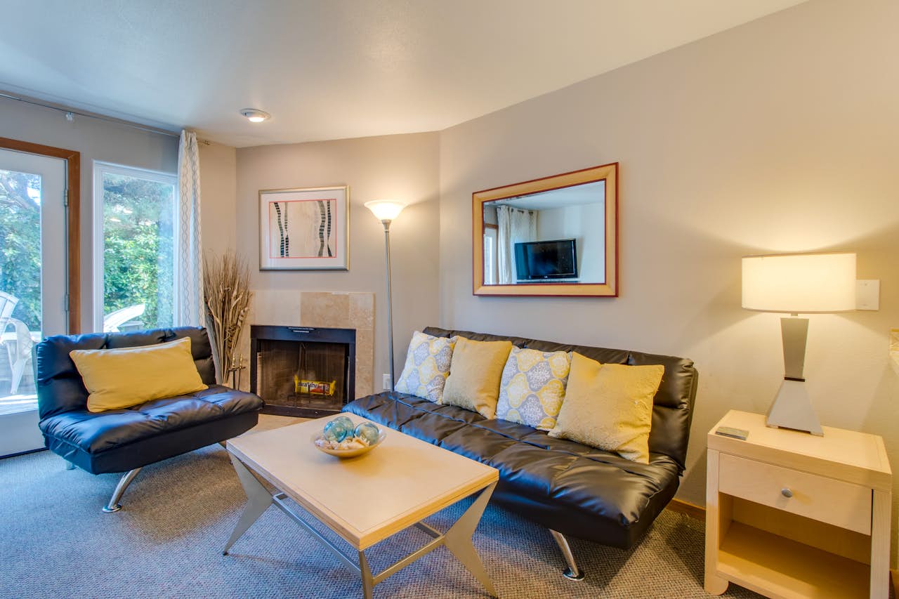 Beaches Inn Townhomes 4 BD Vacation Rental in Cannon Beach, OR Vacasa