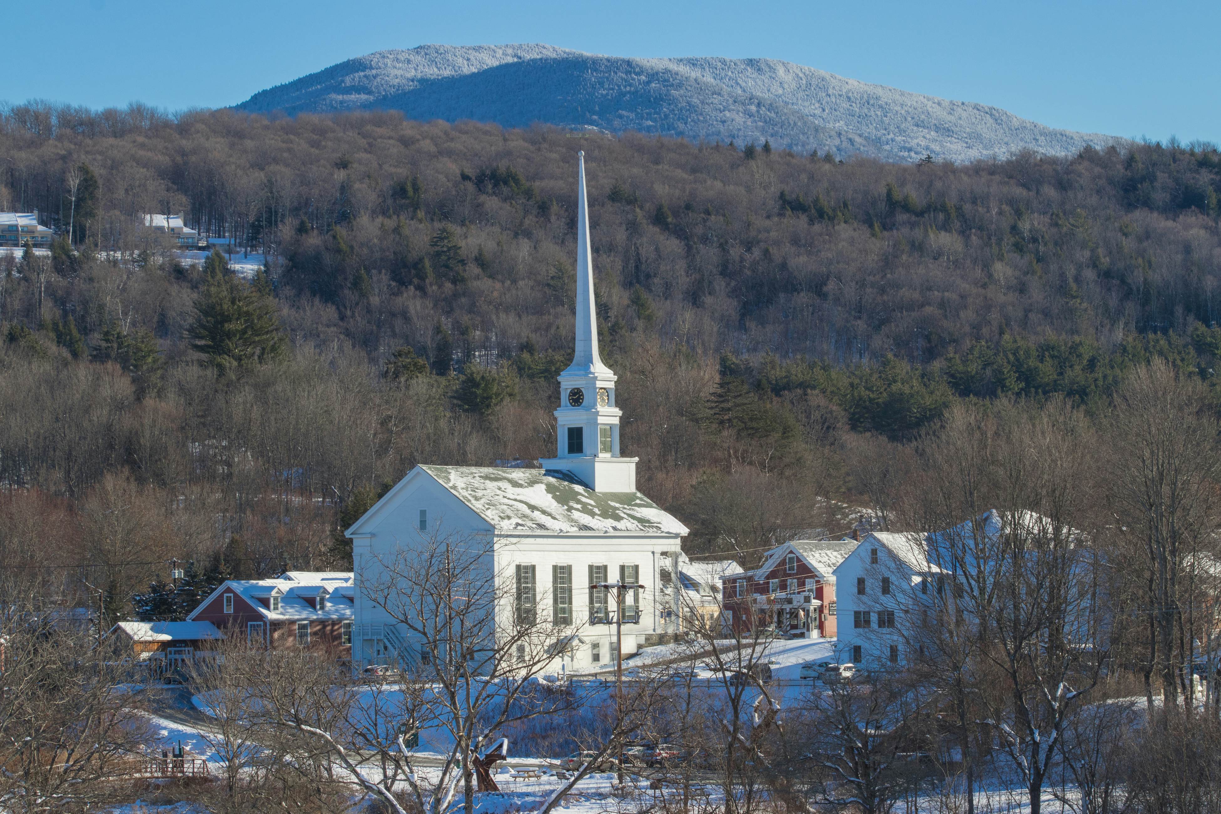 Cozy Stowe Village Retreat